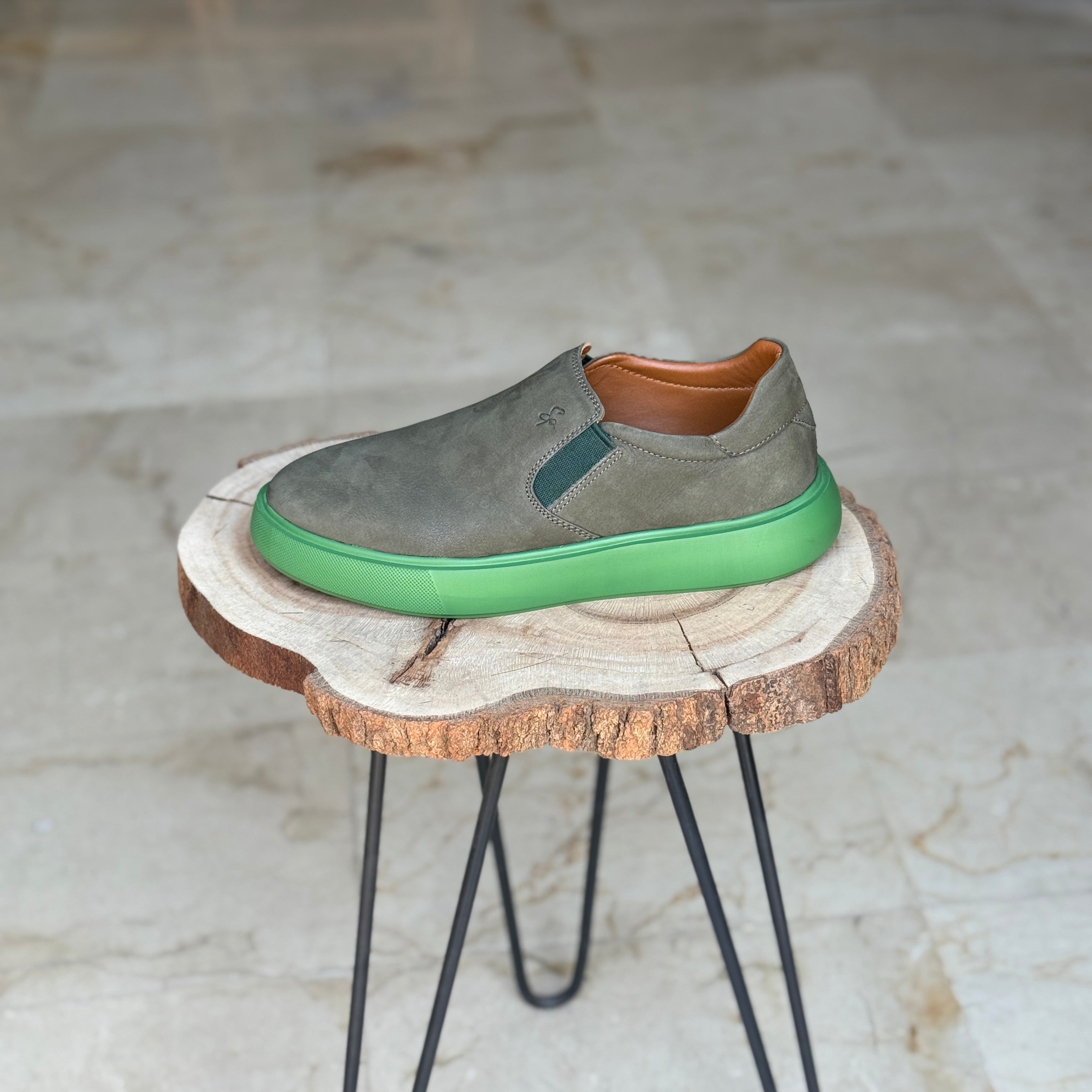 BASKET EN CUIR 816 VERT NUBUCK