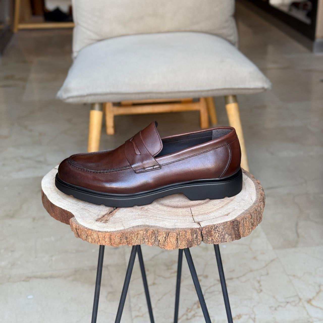 CHAUSSURES EN CUIR VÈRITABLES 109 MARRON
