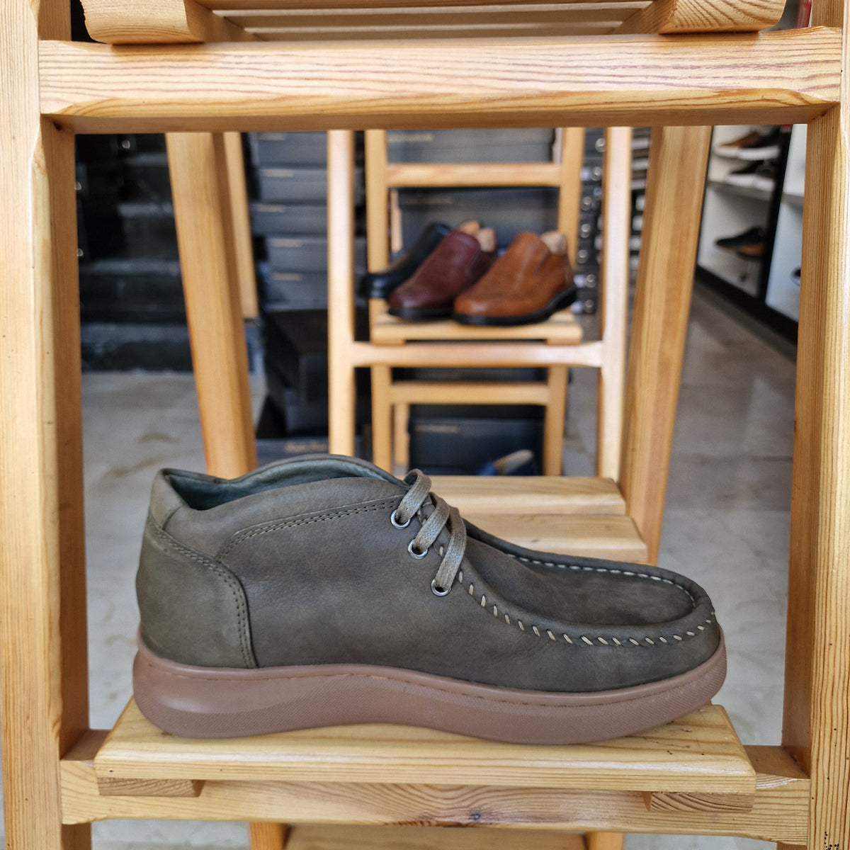 REF: 4001 BOTTINE EN CUIR NUBUCK VERT - Shopilo Shoes