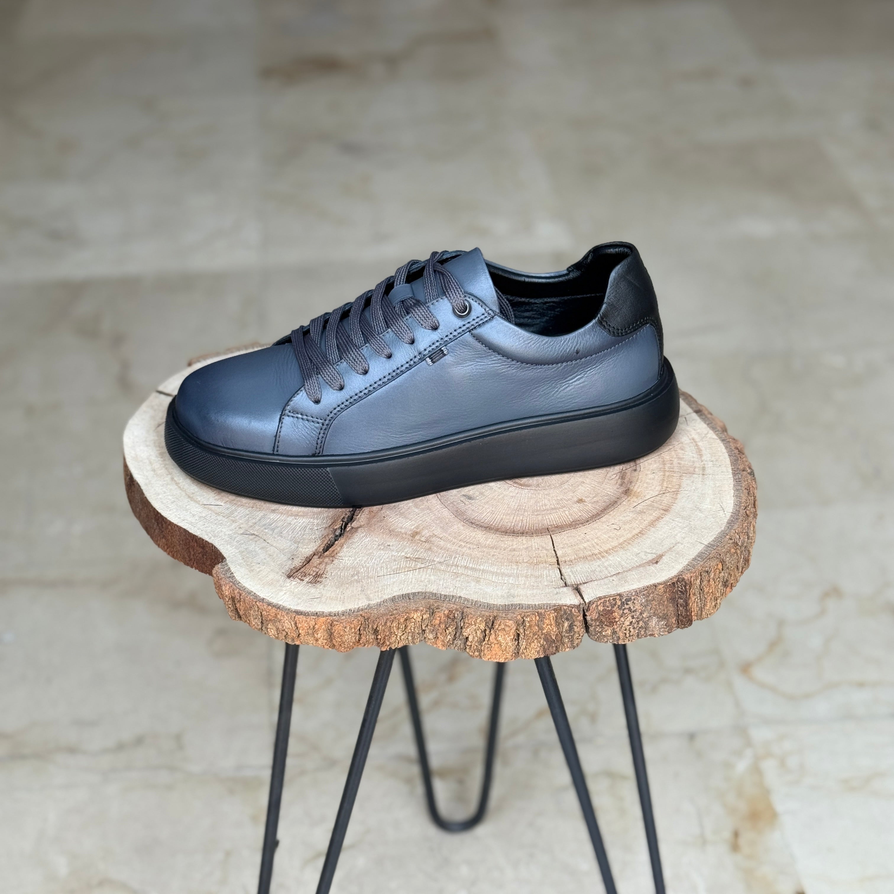 BASKET EN CUIR 528 GRIS CUIR