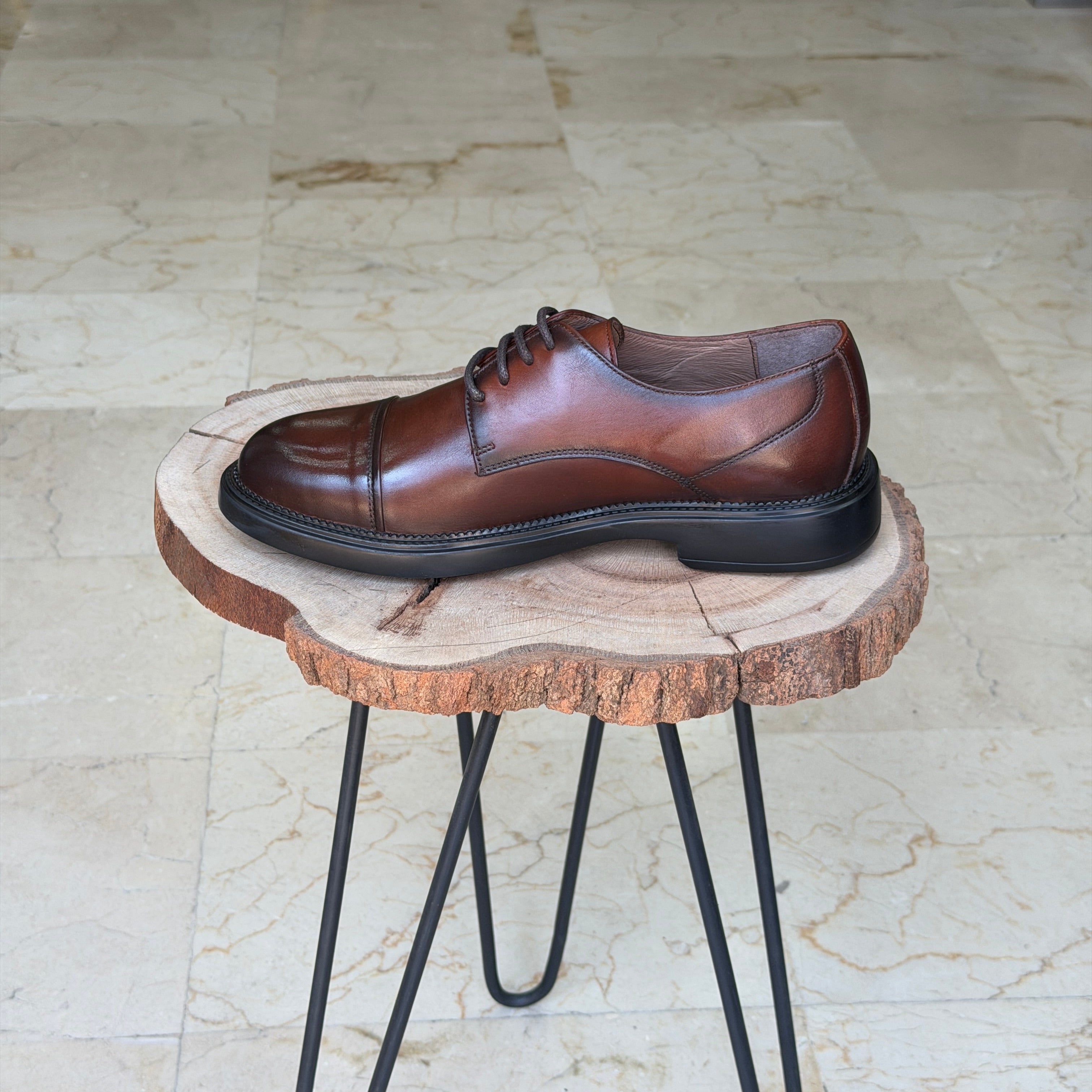CHAUSSURES EN CUIR VÈRITABLES 041 taba