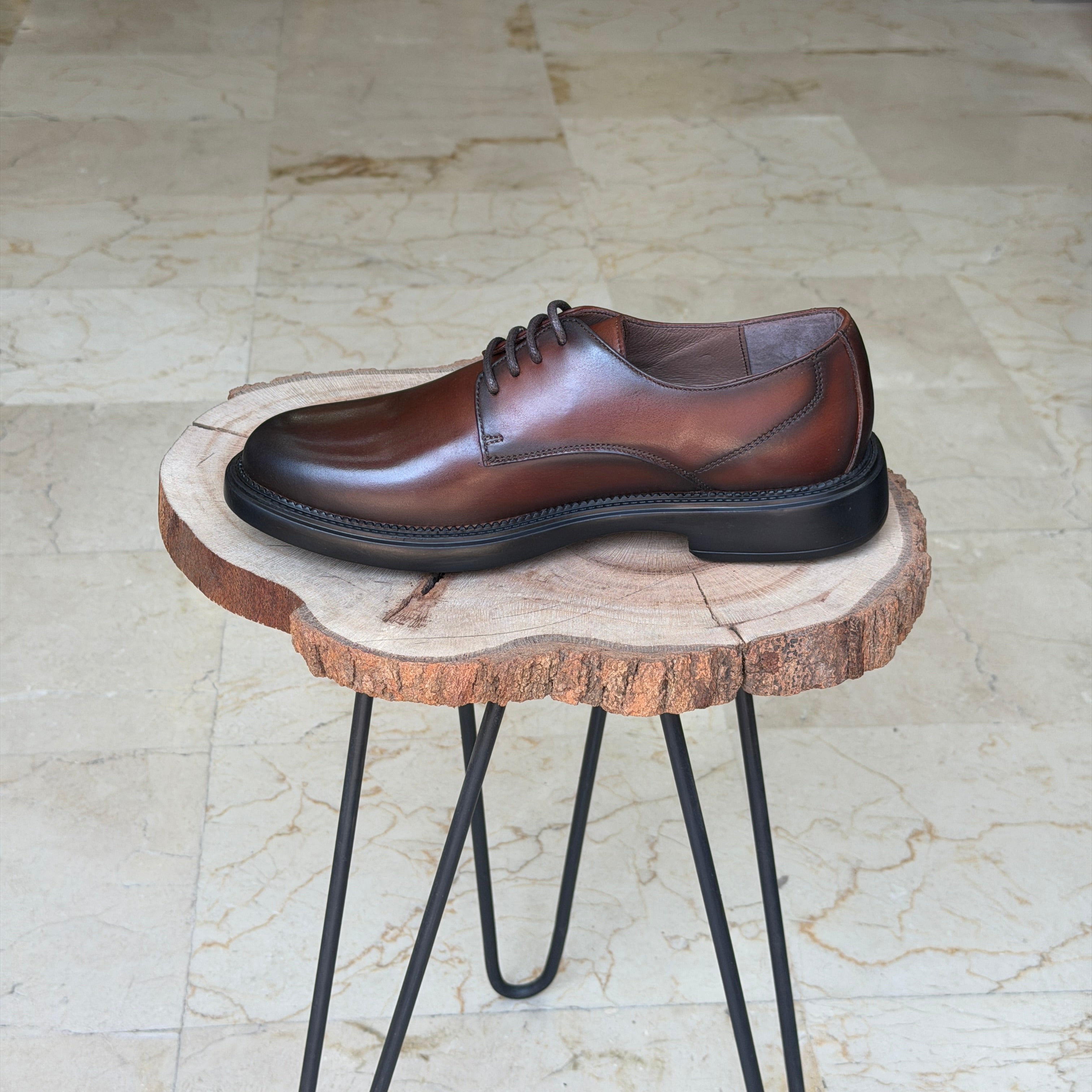 CHAUSSURES EN CUIR VÈRITABLES 467 taba