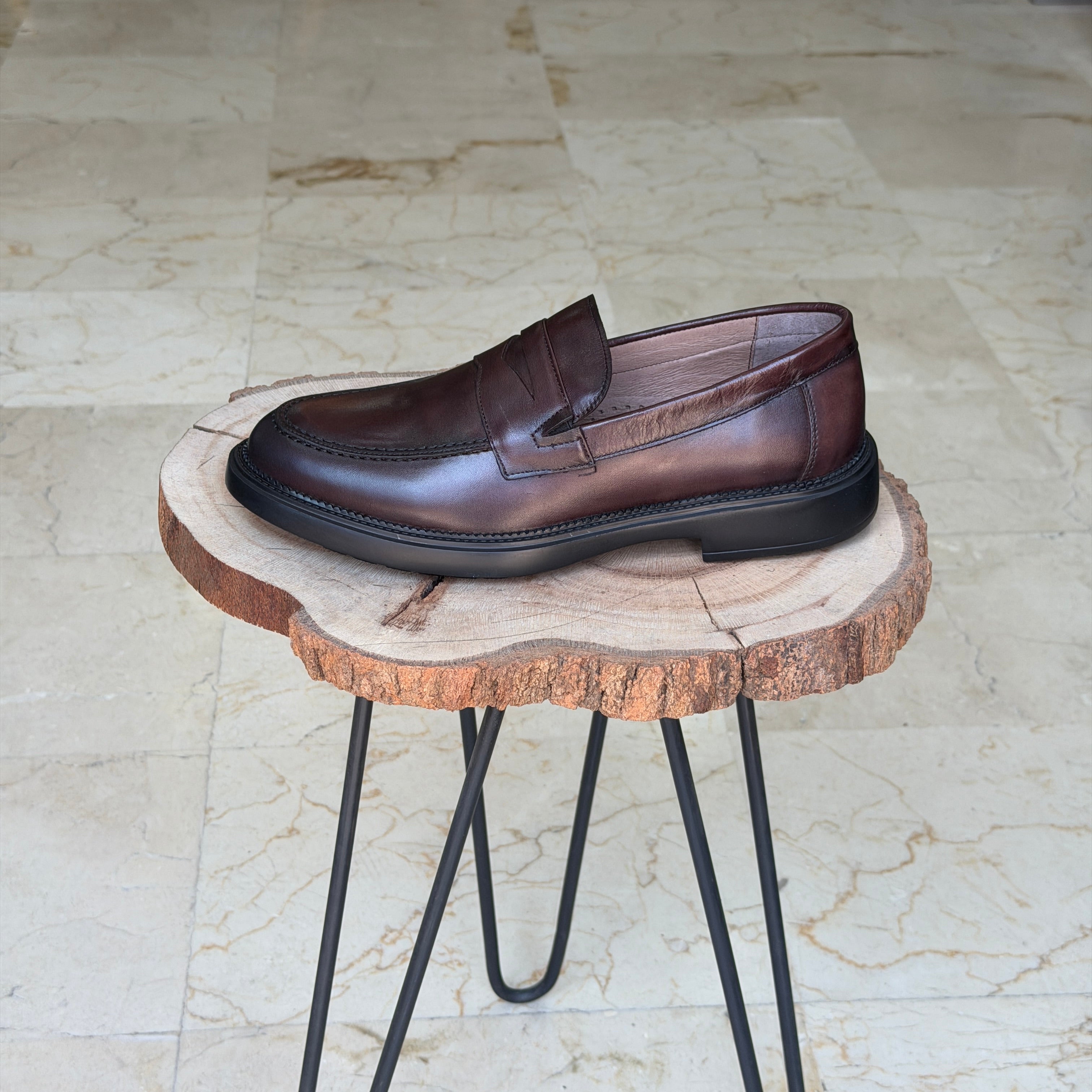 CHAUSSURES EN CUIR VÈRITABLES 017 marron