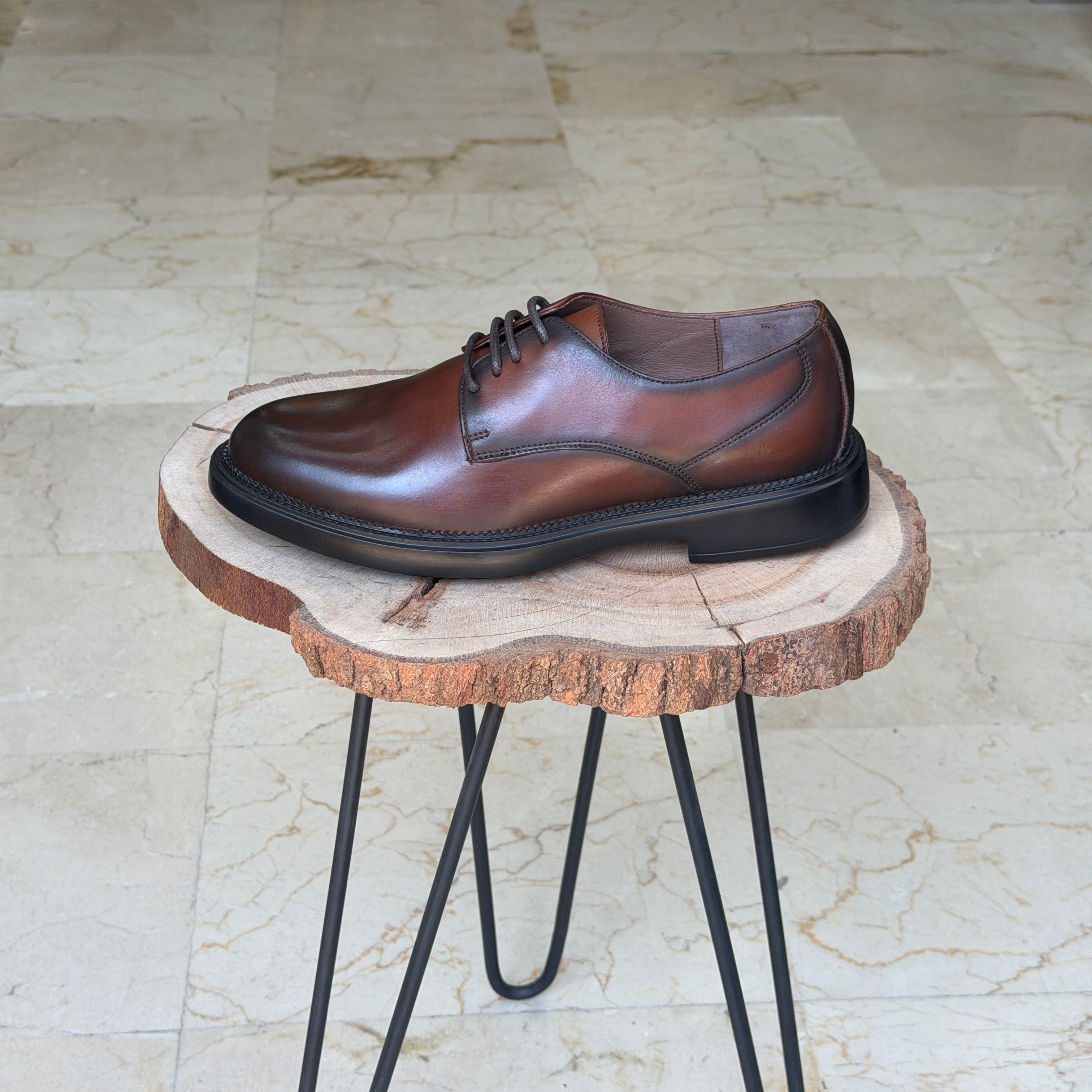 CHAUSSURES EN CUIR VÈRITABLES 467 taba