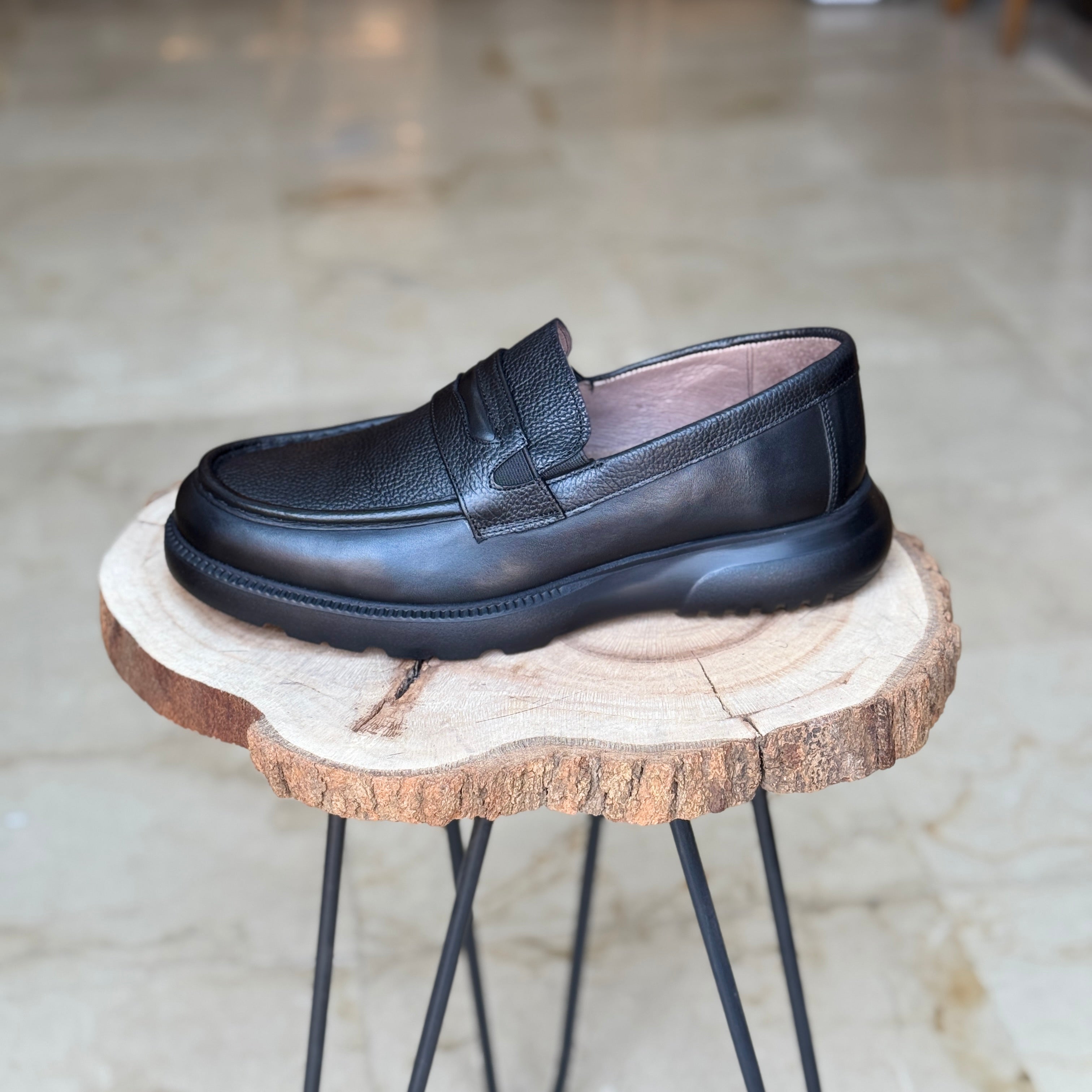 CHAUSSURES EN CUIR VÈRITABLES 437 NOIR