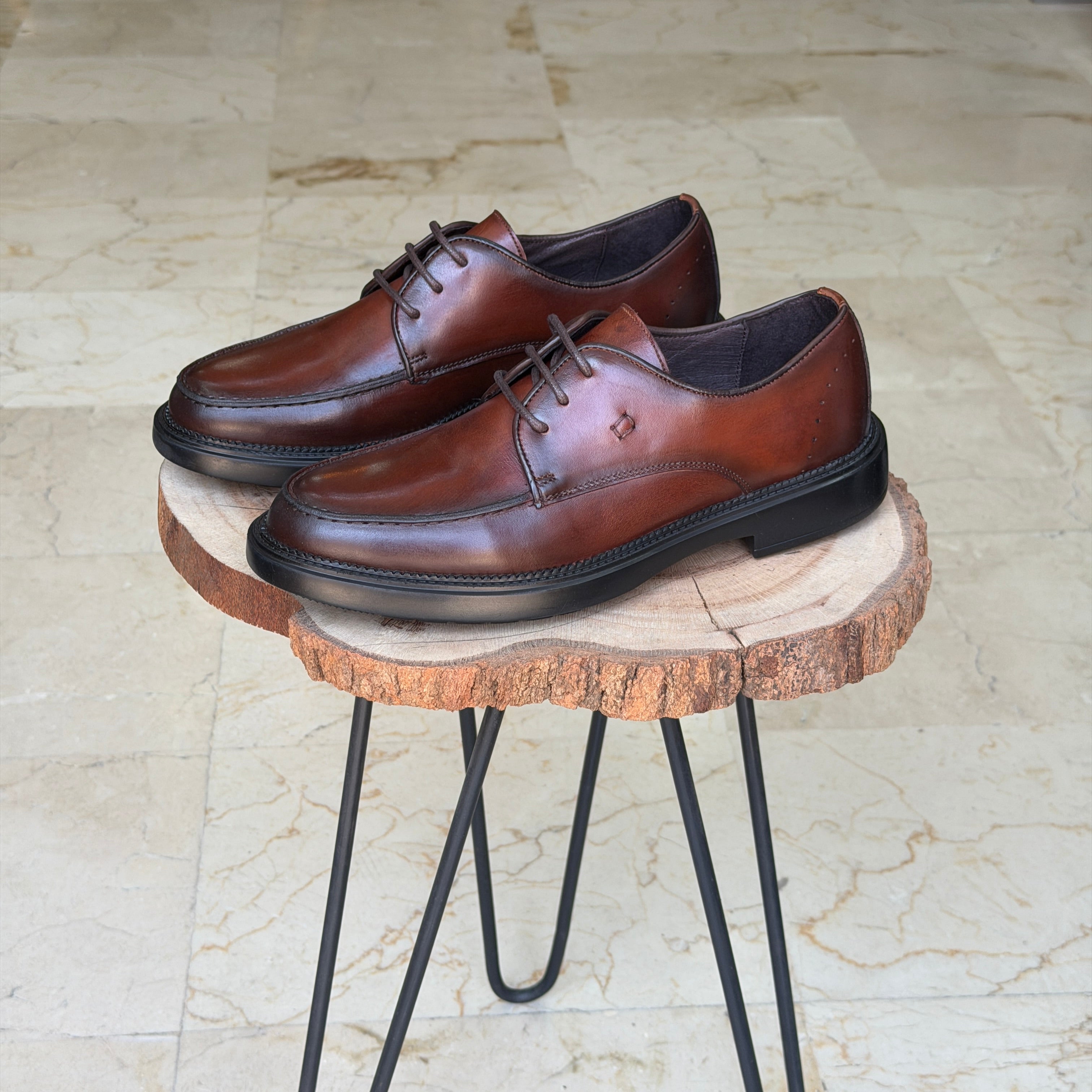 CHAUSSURES EN CUIR VÈRITABLES 060 taba