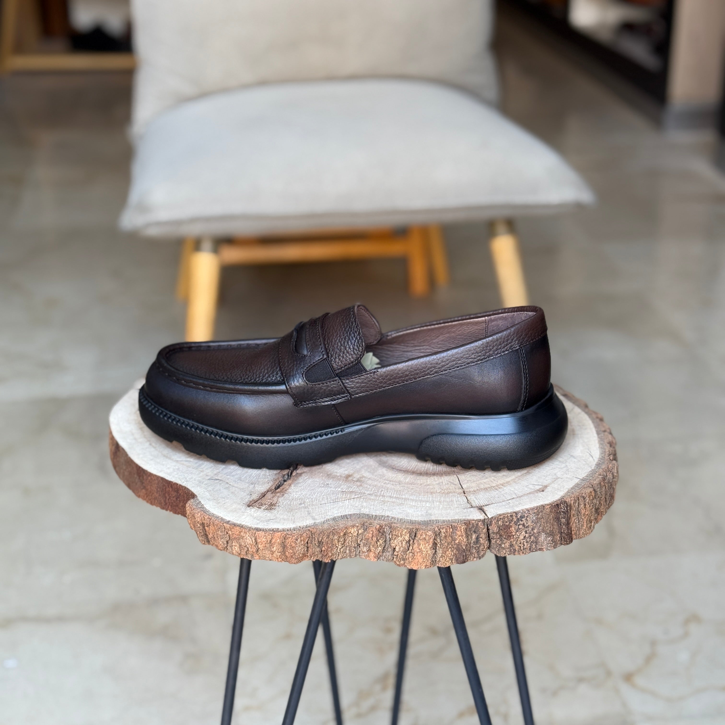 CHAUSSURES EN CUIR VÈRITABLES 437 MARRON