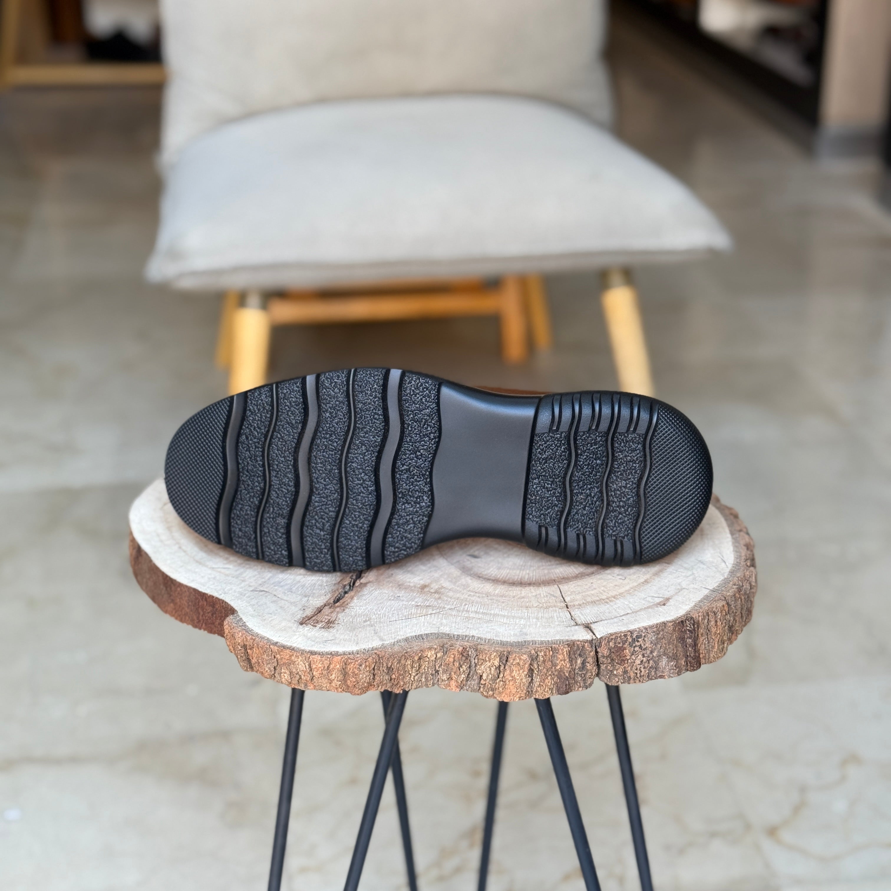 CHAUSSURES EN CUIR VÈRITABLES 437 TABA