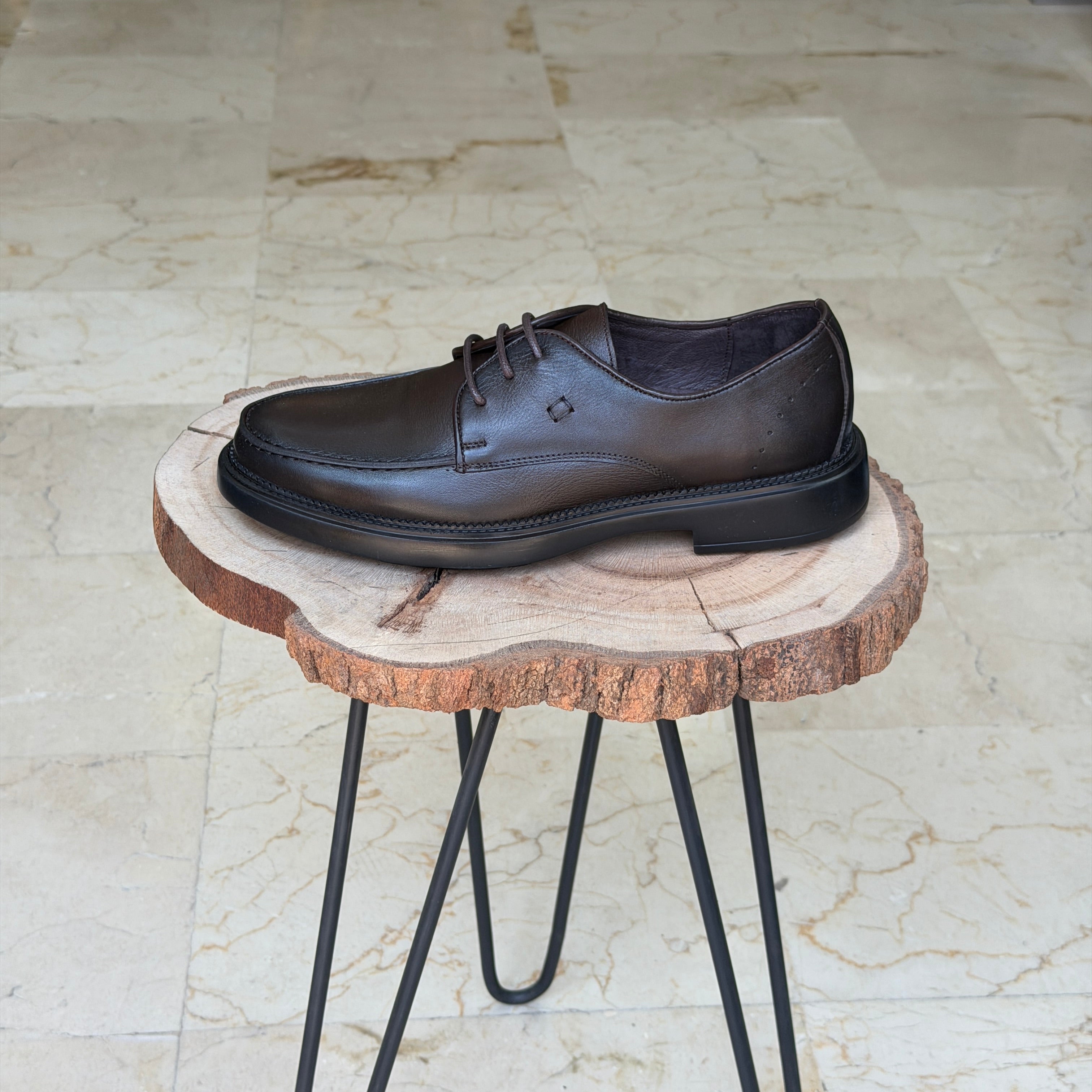 CHAUSSURES EN CUIR VÈRITABLES 060 marron