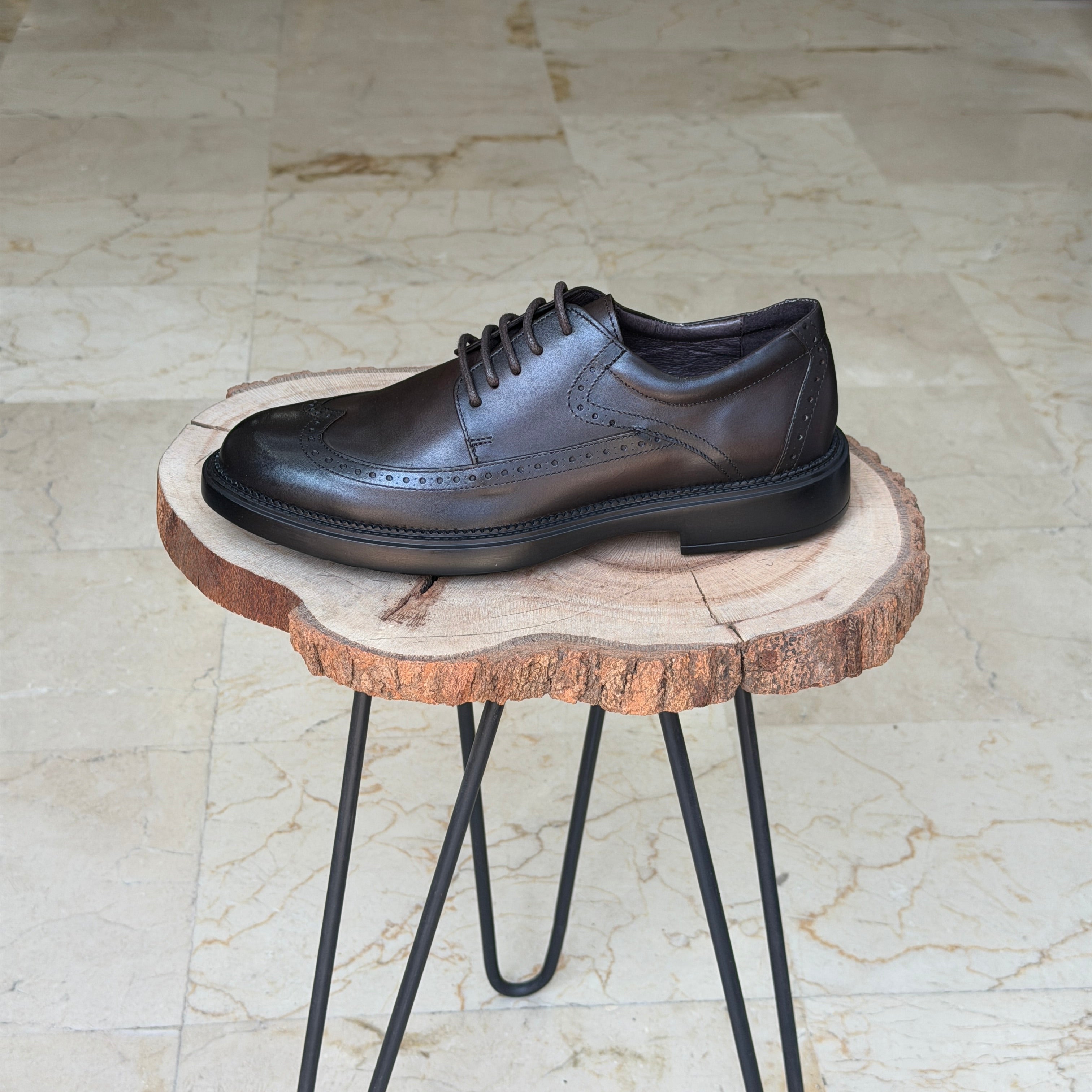 CHAUSSURES EN CUIR VÈRITABLES 028 marron
