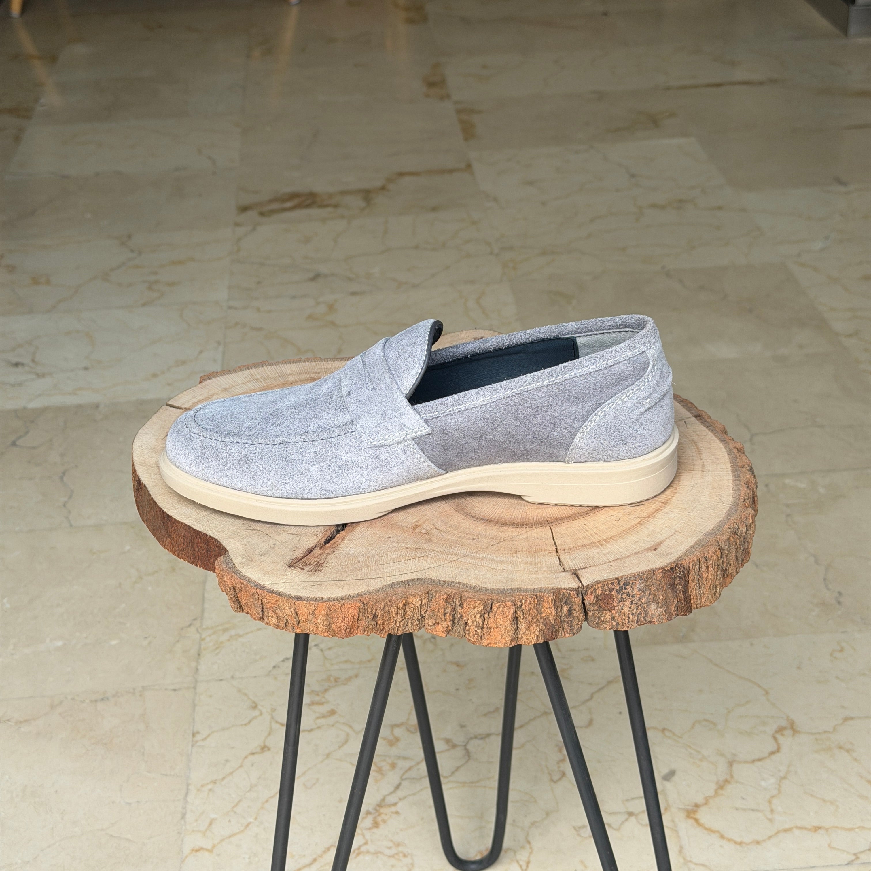 MOCASSIN EN DAIM BERLIN 051 GRIS - Shopilo Shoes