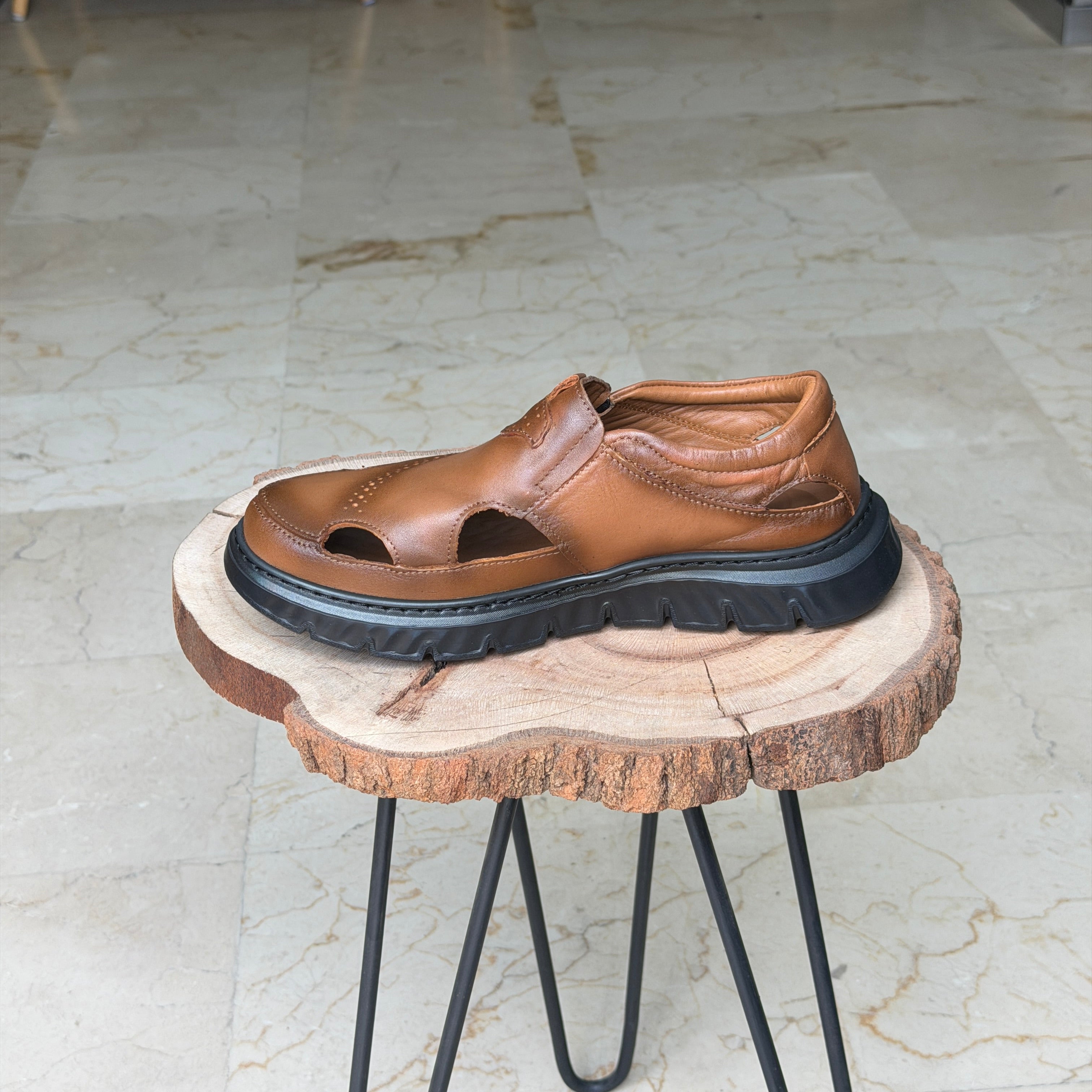 SANDALE EN CUIR Garabia Taba - Shopilo Shoes