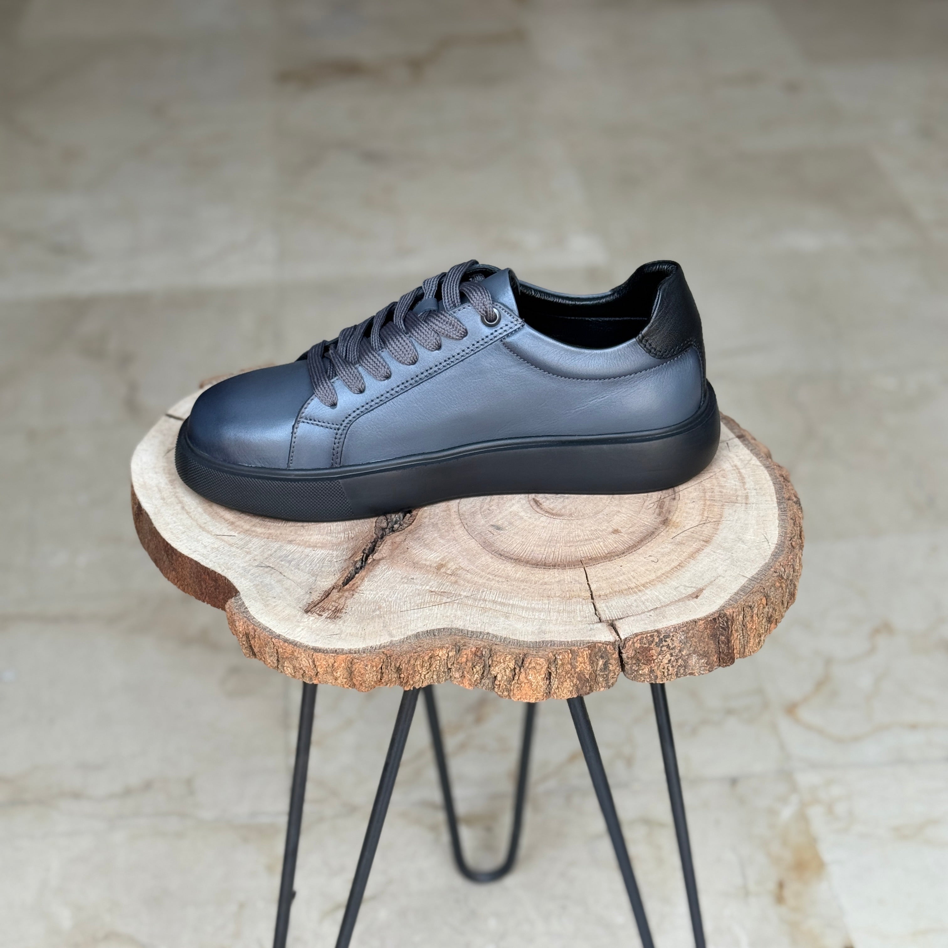 BASKET EN CUIR 528 GRIS CUIR
