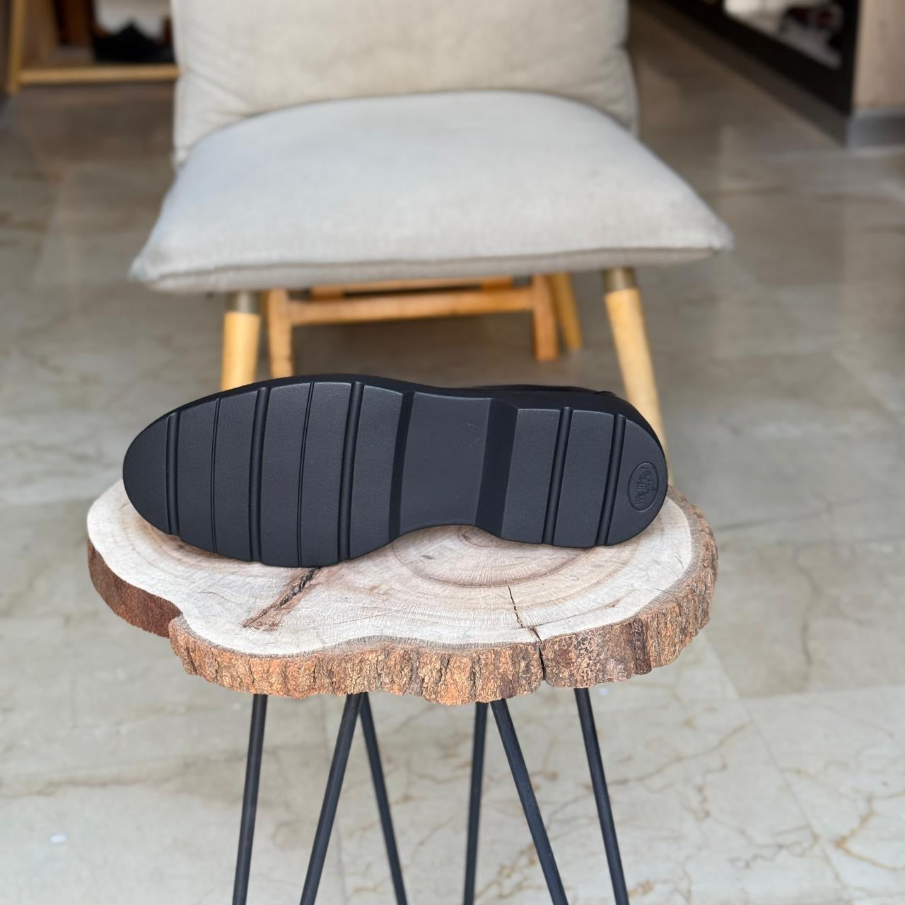 CHAUSSURES EN CUIR VÈRITABLES 109 NOIR
