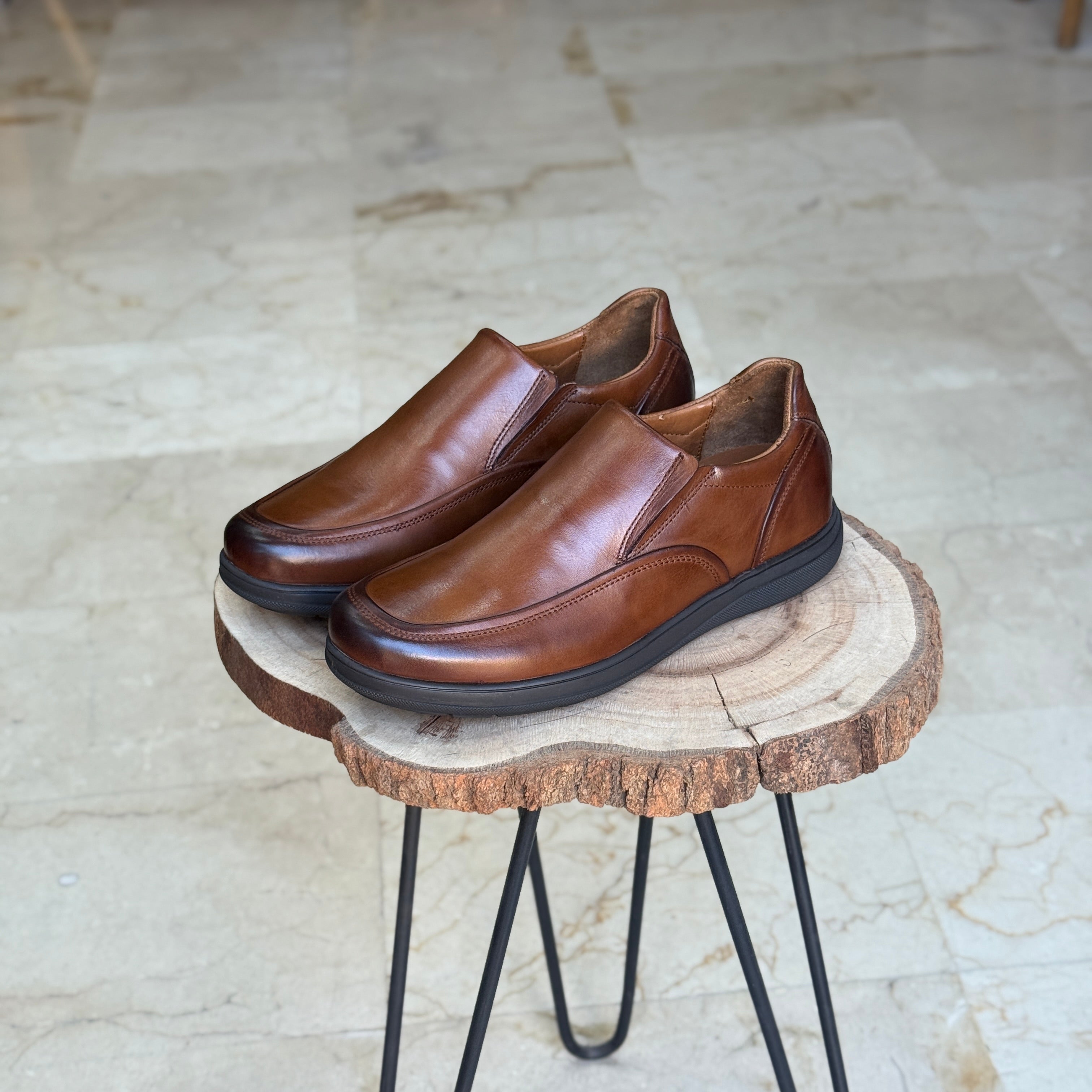 CHAUSSURE MEDICAL EN CUIR 5047 TABA