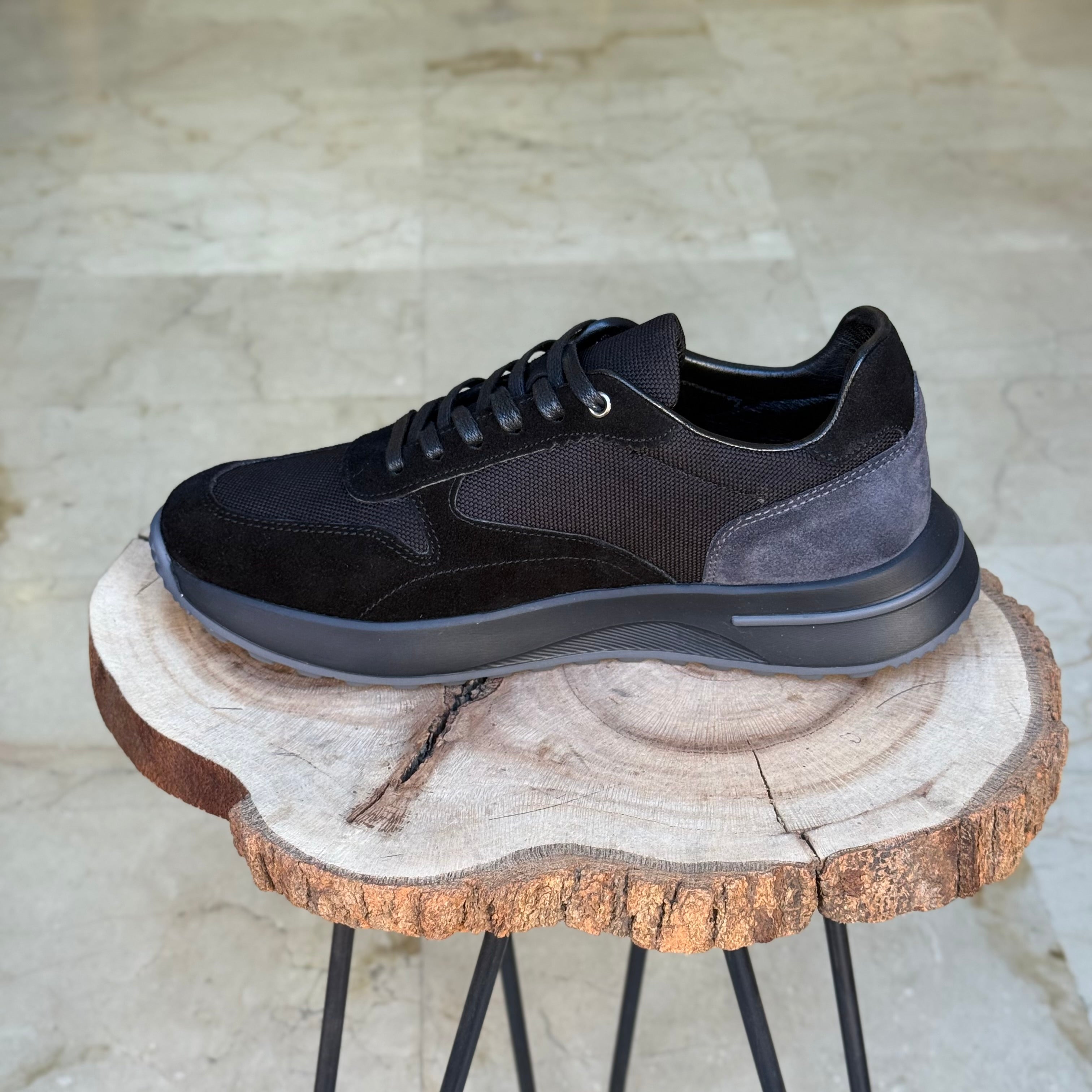 Basket en cuir - 915 noir / g