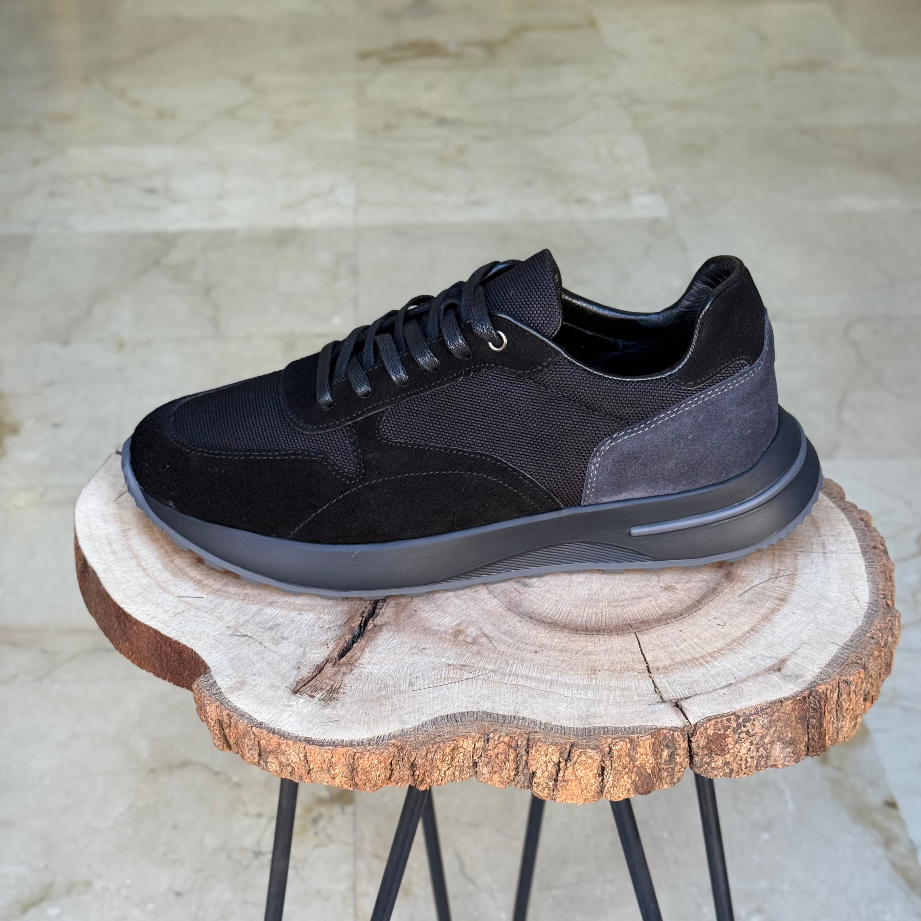 Basket en cuir - 915 noir / g