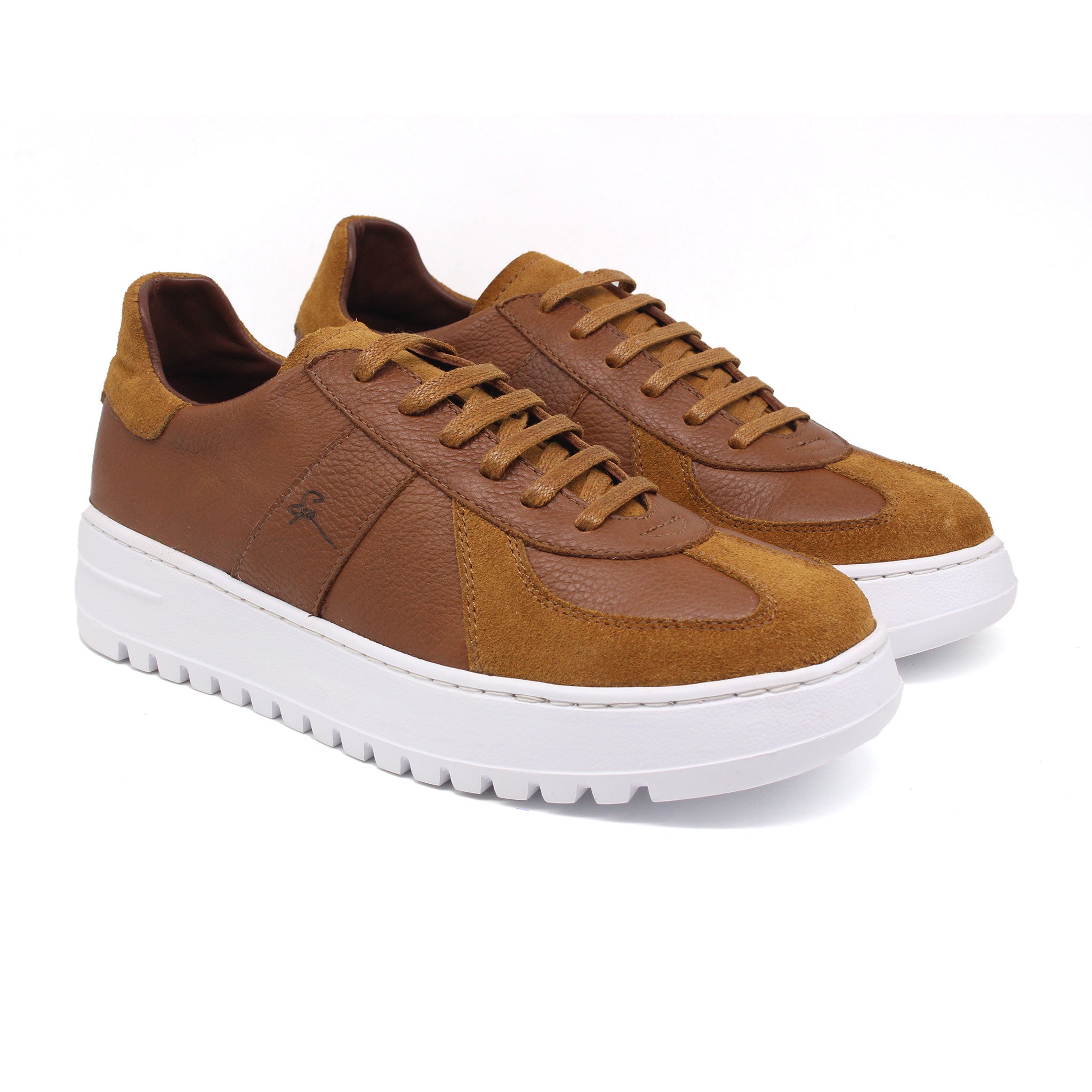 REF: 765 BASKET EN CUIR MARRON CLAIR
