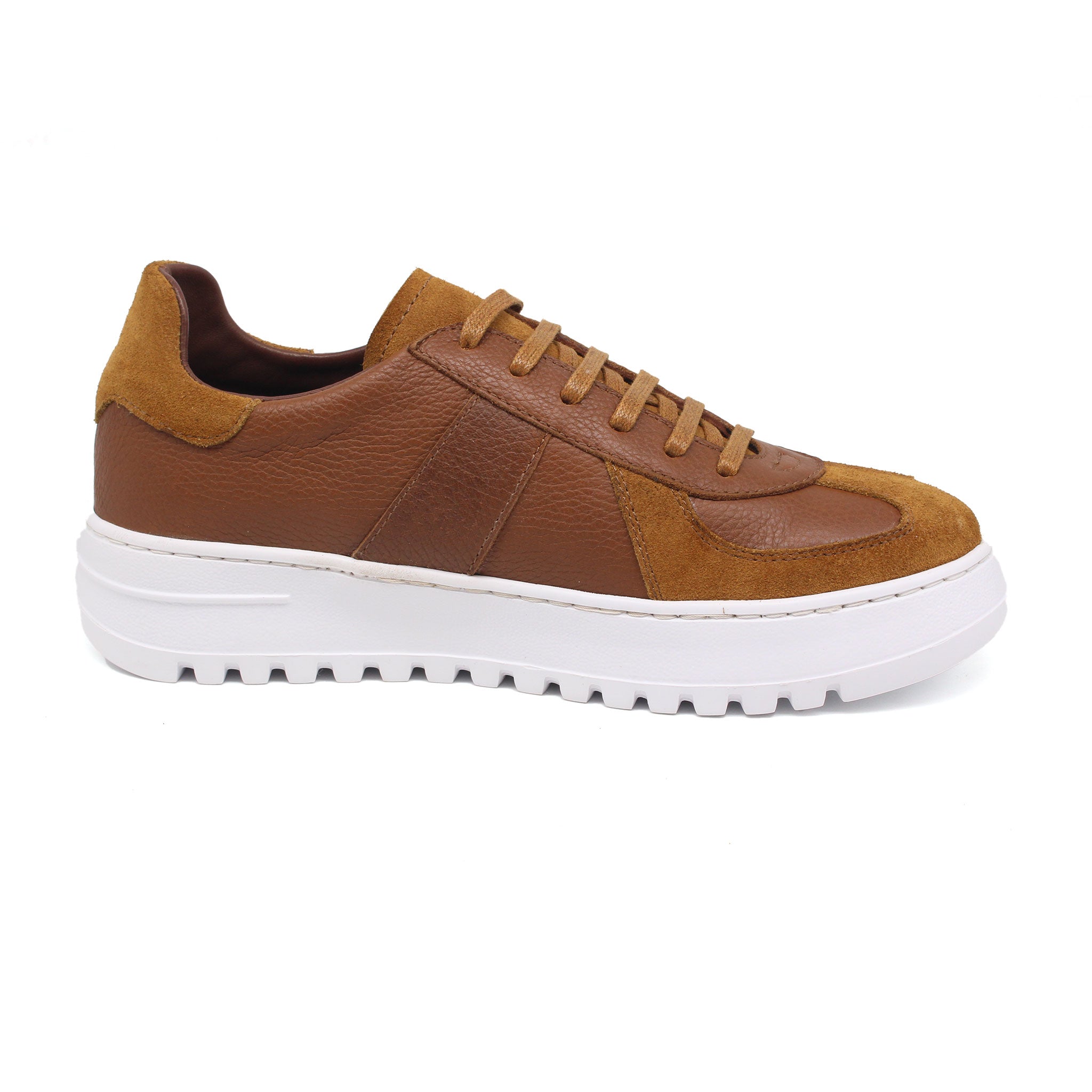 REF: 765 BASKET EN CUIR MARRON CLAIR