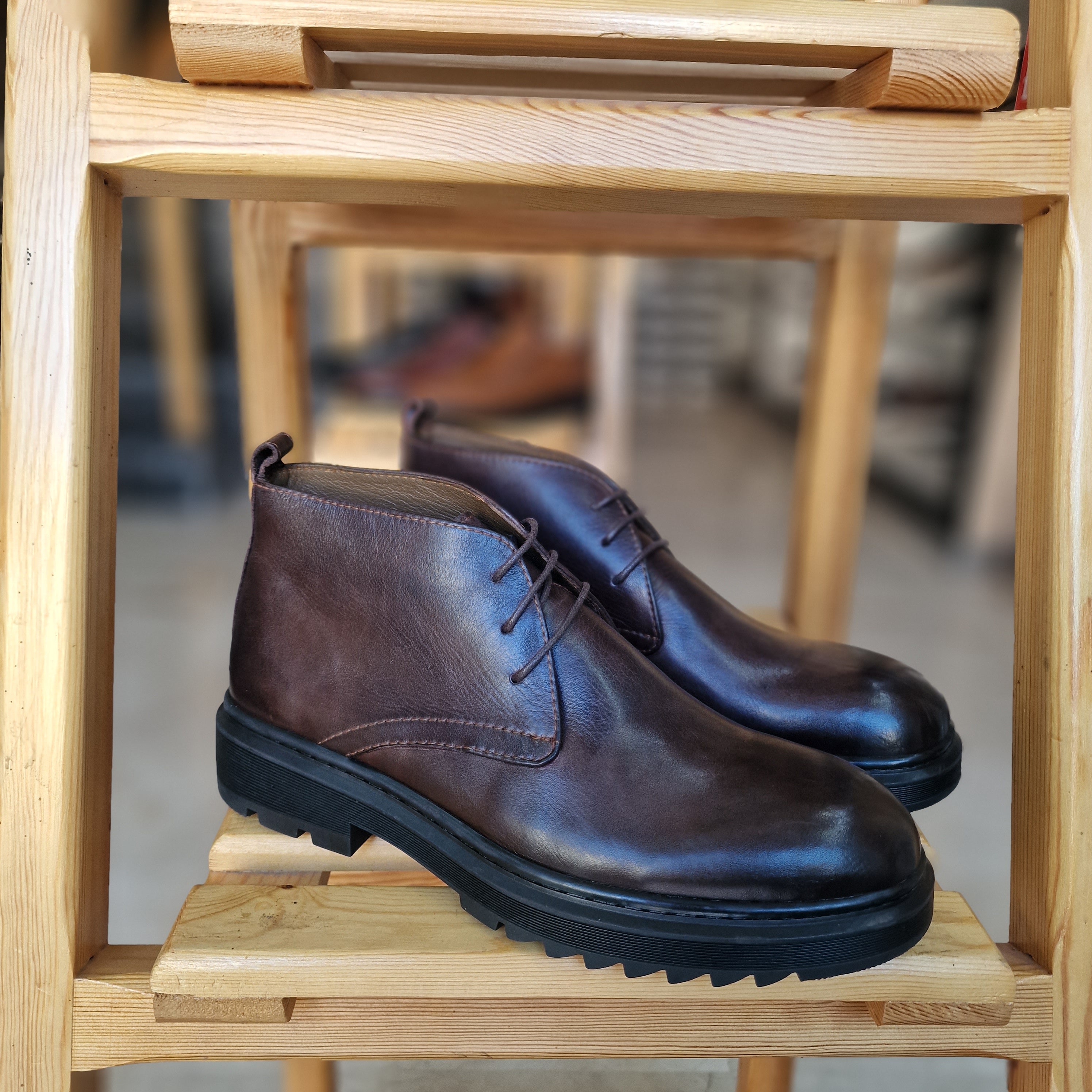 Ref: 004 Bottine en Cuir MARRON FONCE FR JTD