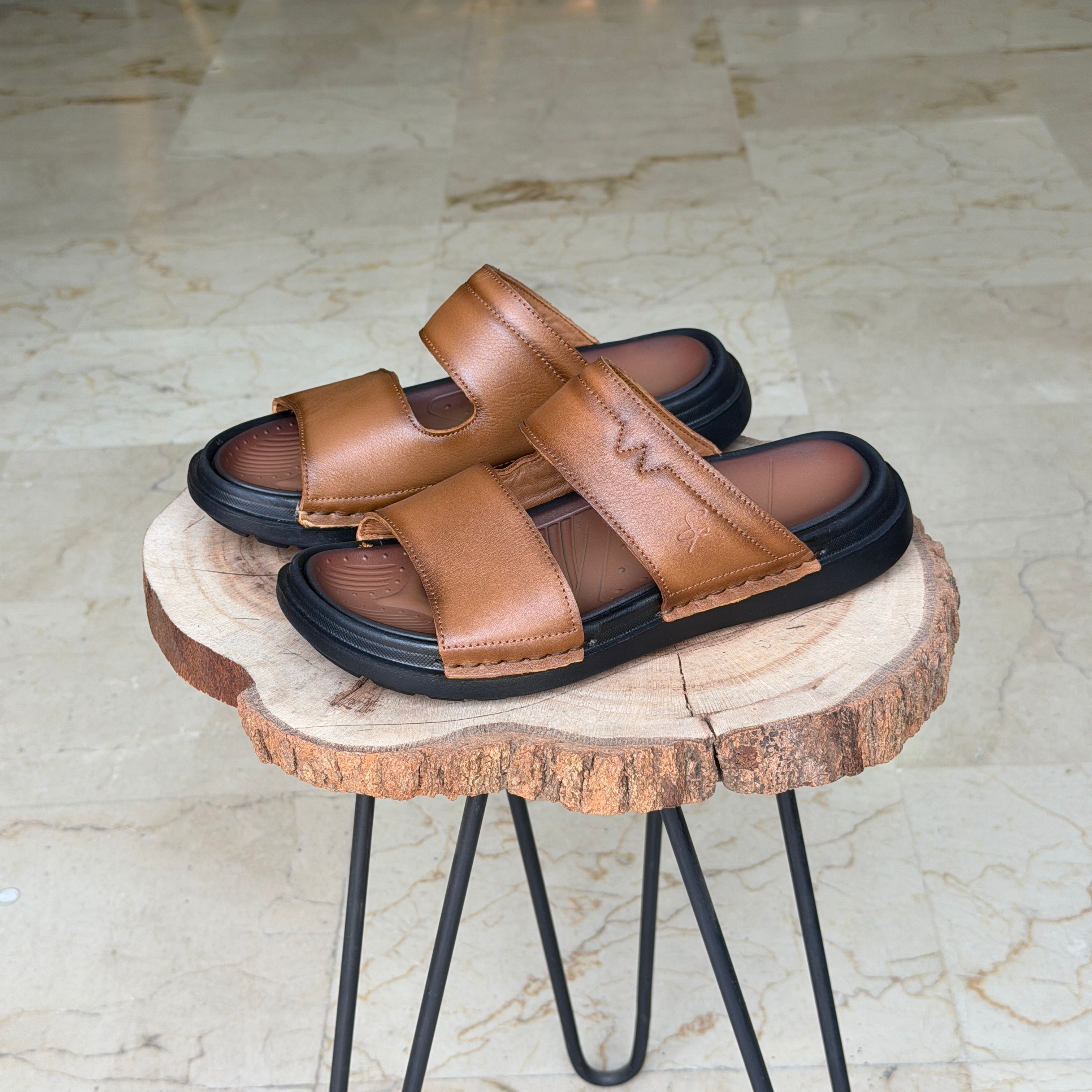 SANDALE EN CUIR Ergonomic Arch S43 TABA