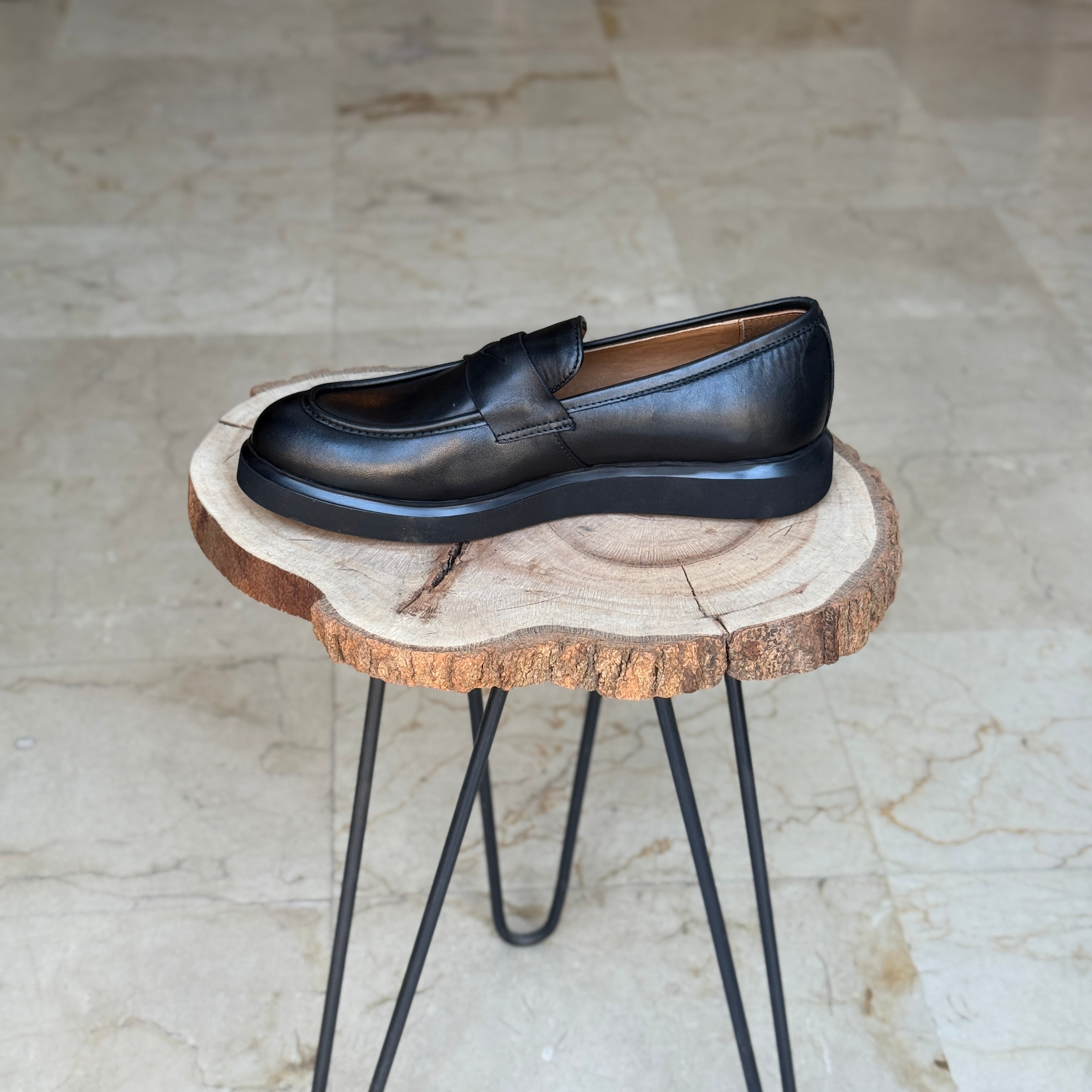 CHAUSSURES EN CUIR VÈRITABLES  DouxPas 1060 NOIR