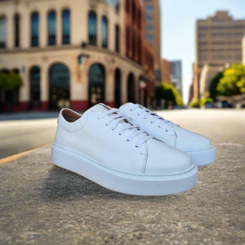 REF: 08 BASKET EN CUIR BLANC -