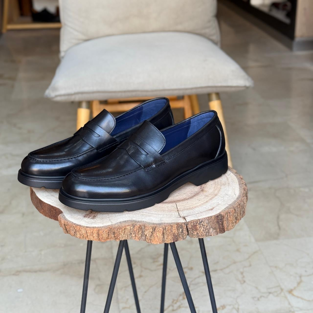 CHAUSSURES EN CUIR VÈRITABLES 109 NOIR