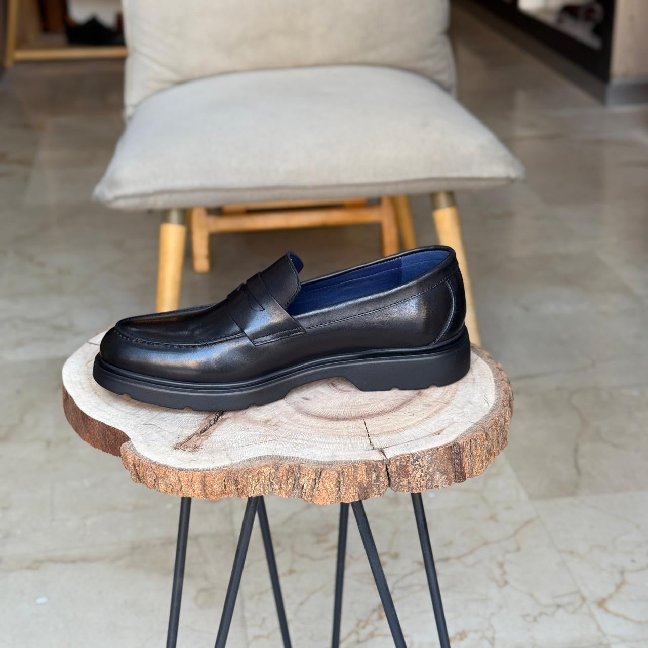 CHAUSSURES EN CUIR VÈRITABLES 109 NOIR