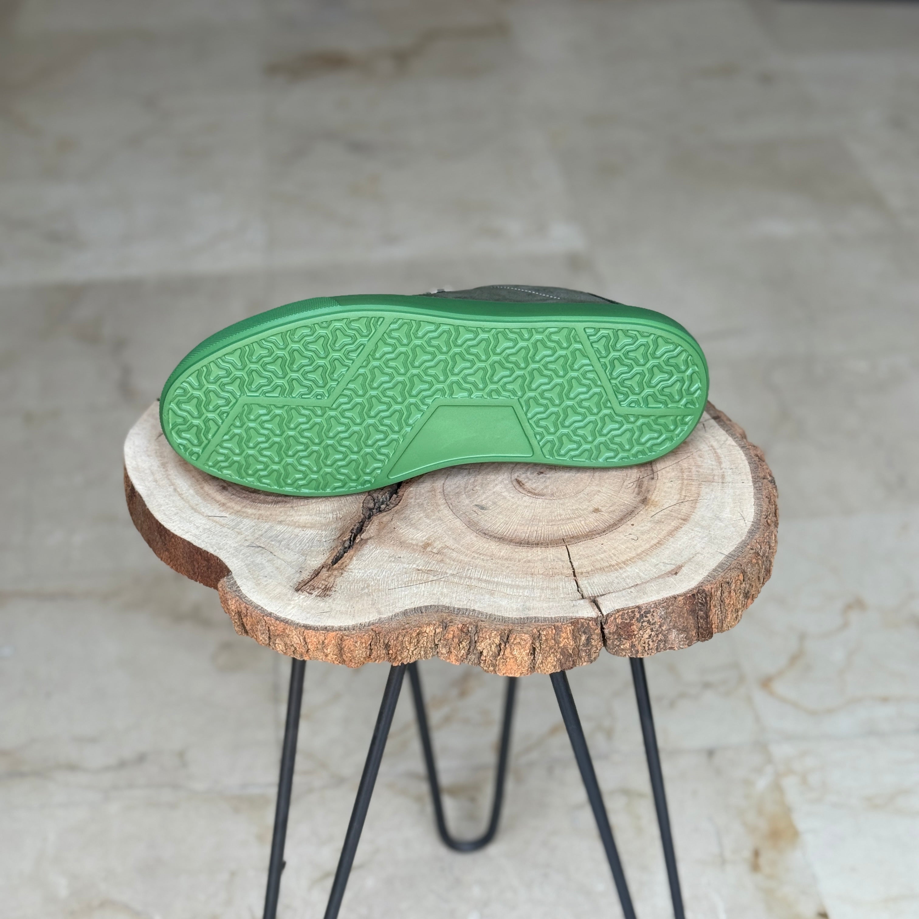 BASKET EN CUIR 528 VERT NUBUCK