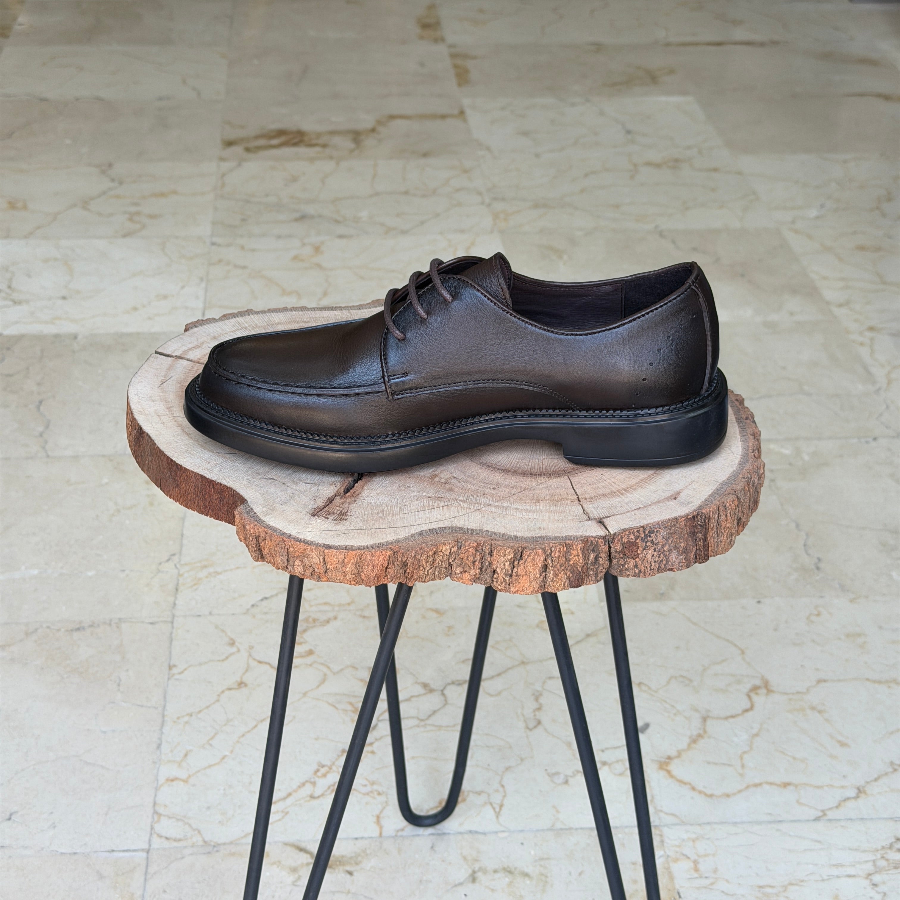 CHAUSSURES EN CUIR VÈRITABLES 060 marron