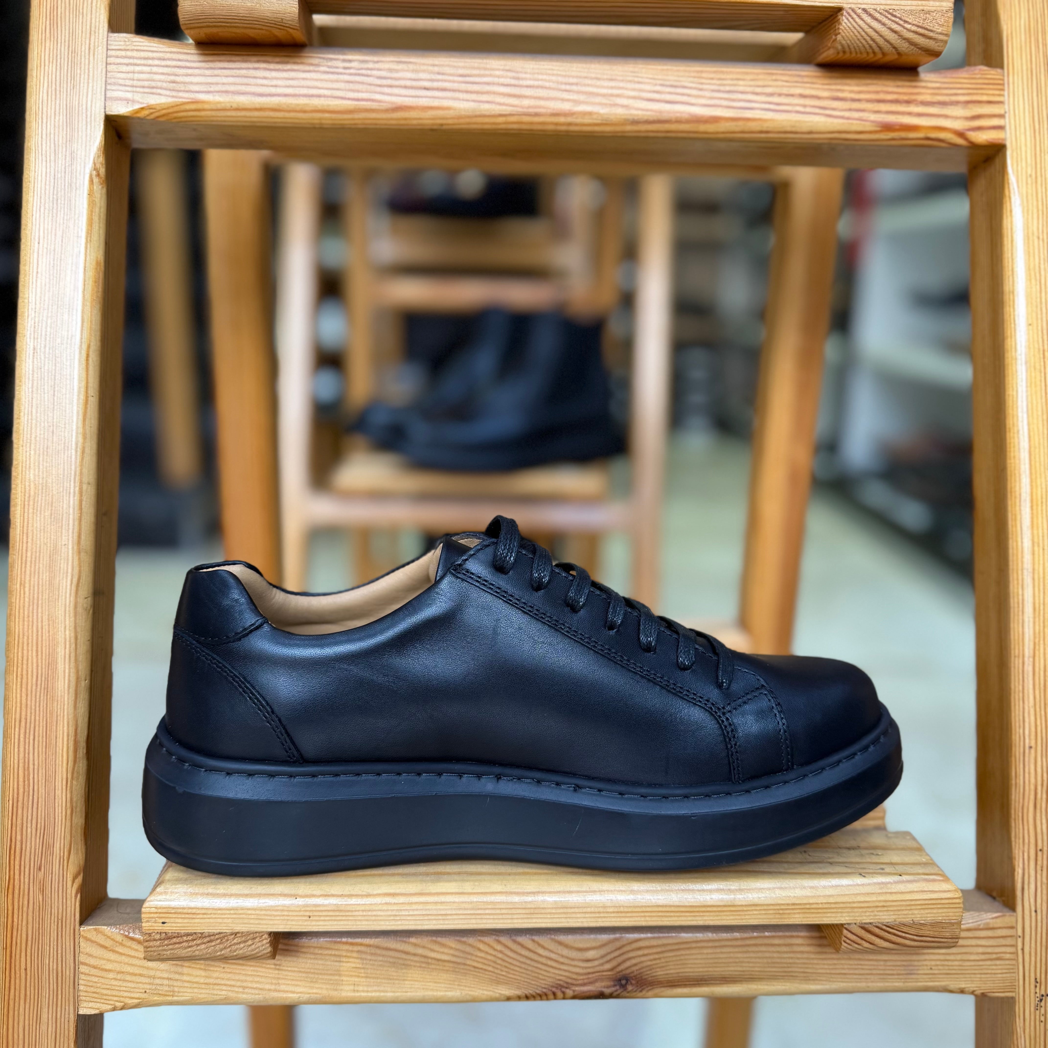Sneakers / Basket En Cuir Sp Noir