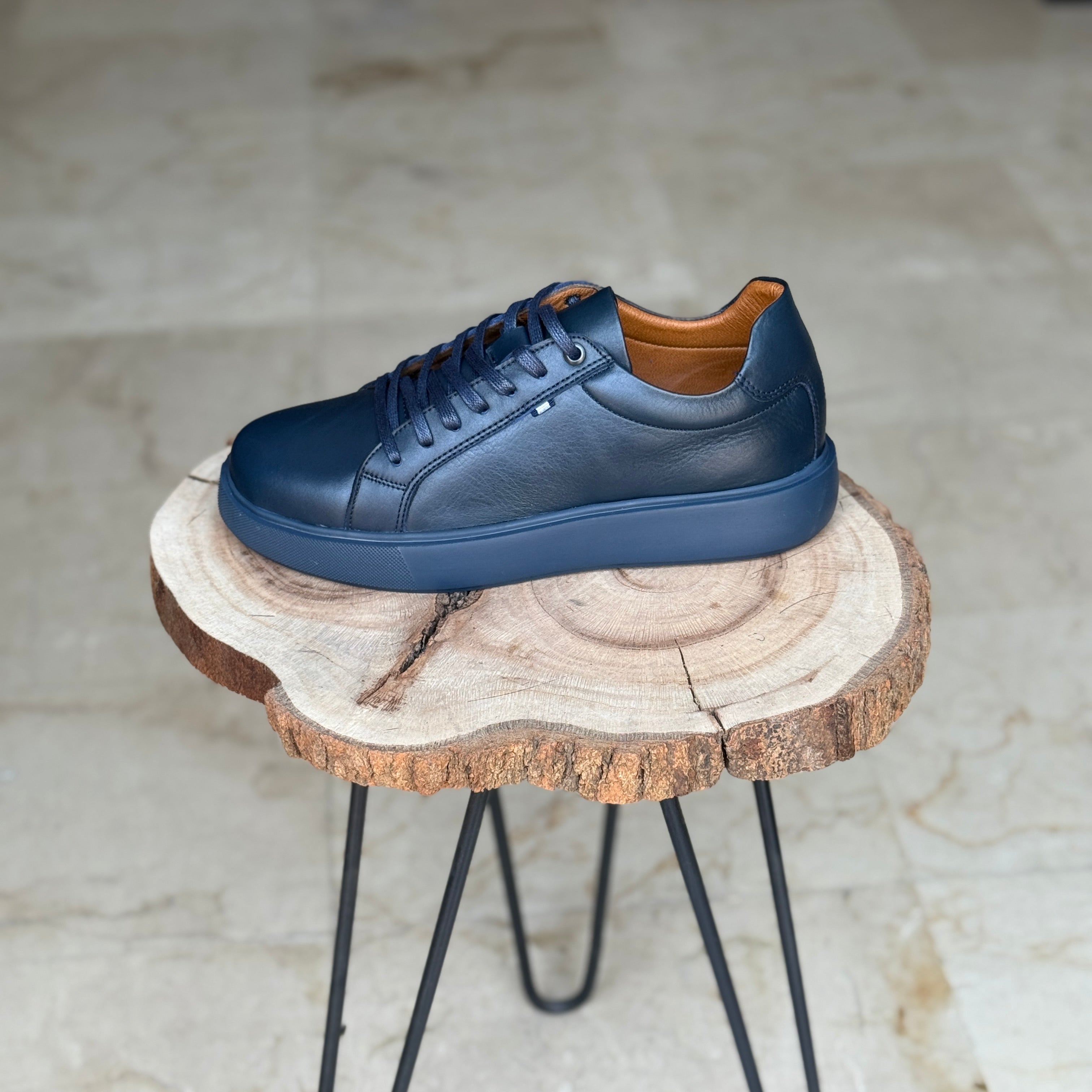 BASKET EN CUIR 528 BLEU