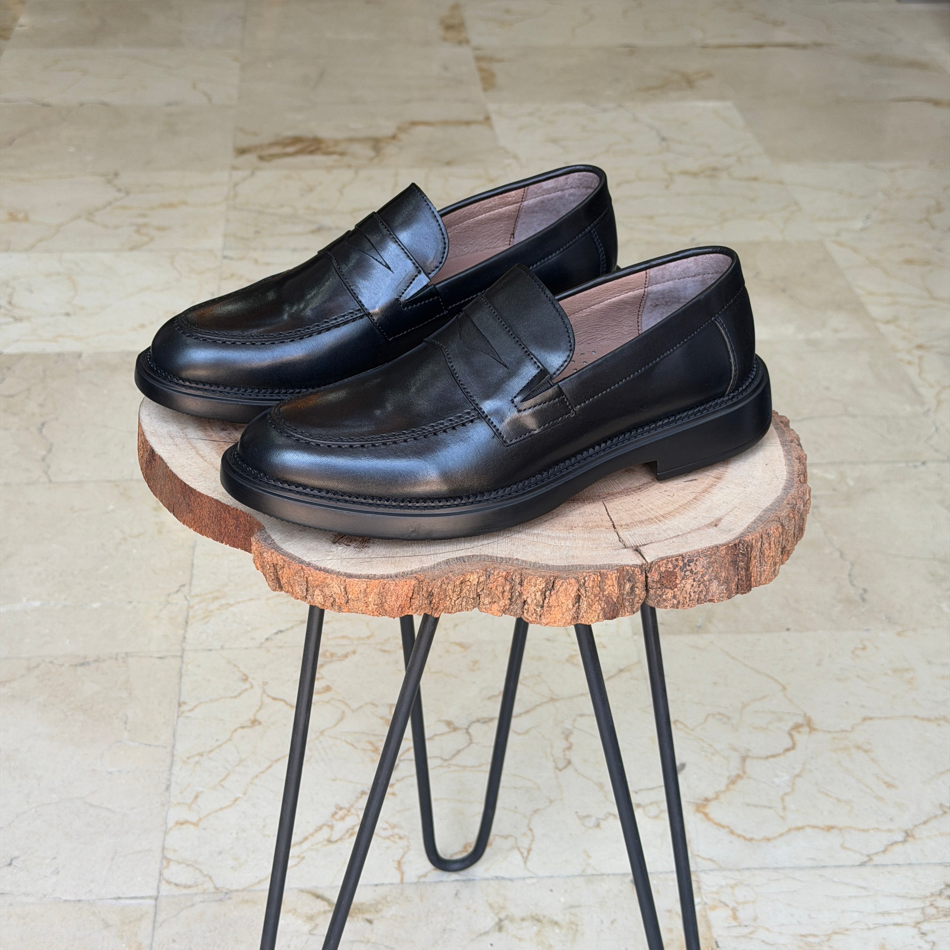 CHAUSSURES EN CUIR VÈRITABLES 017 noir