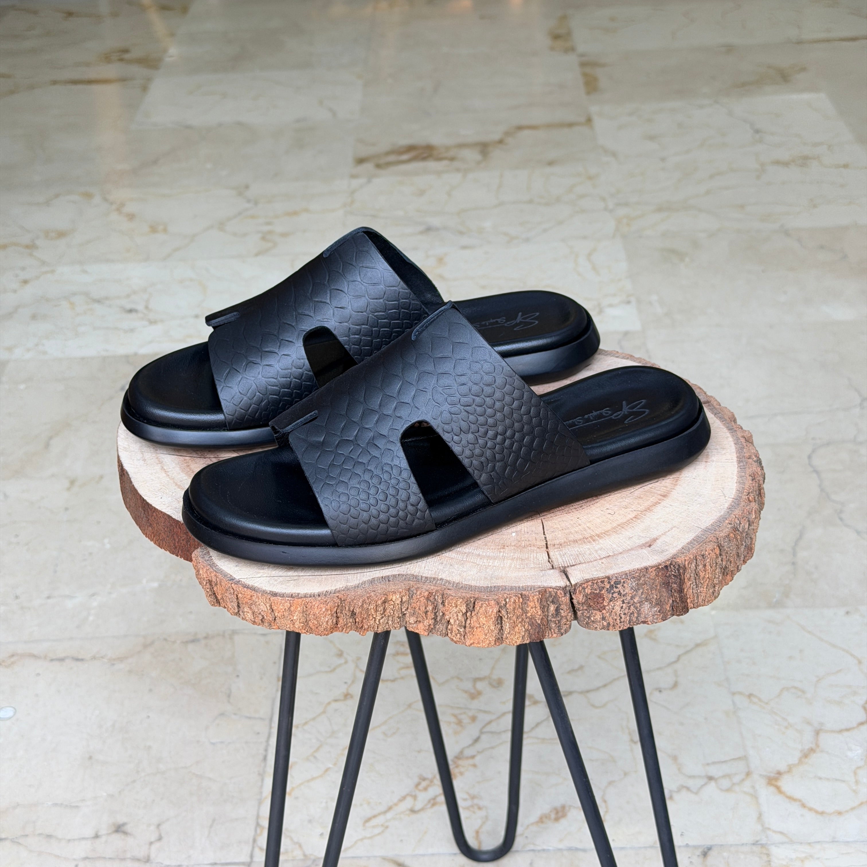 Sendale En Cuir Signateur 01  NOIR 1012 CROCO