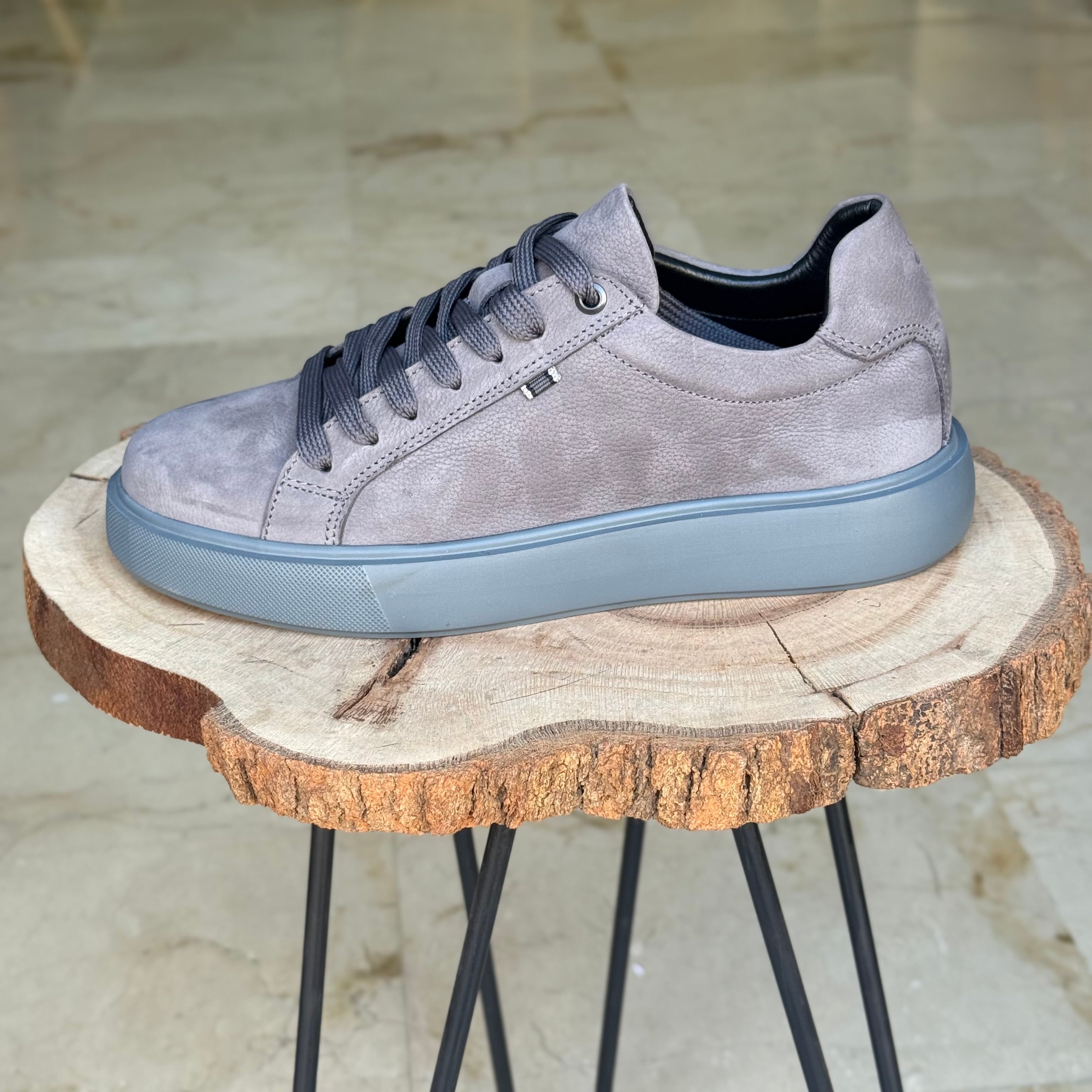 BASKET EN CUIR 528 GRIS NUBUCK
