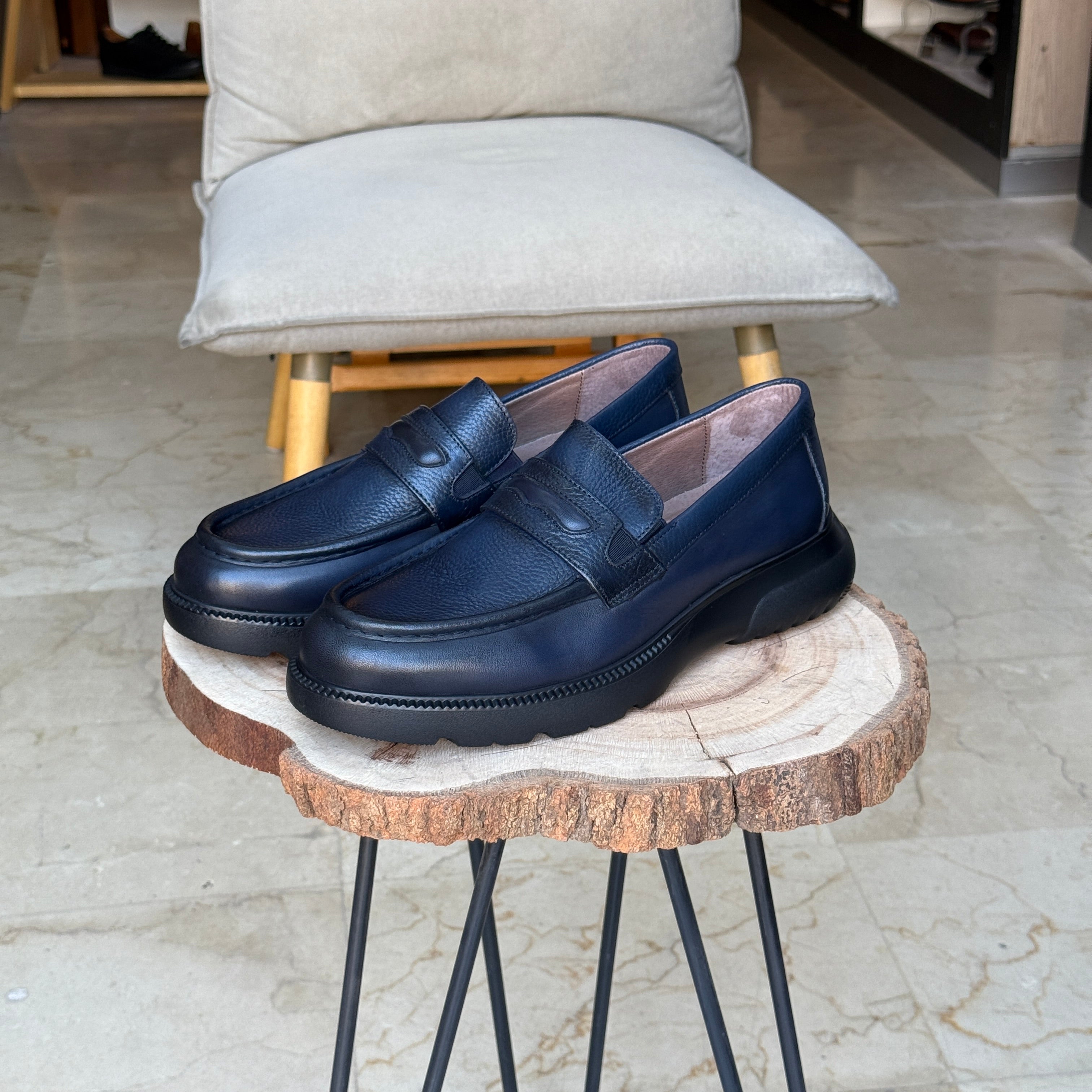 CHAUSSURES EN CUIR VÈRITABLES 437 BLEU