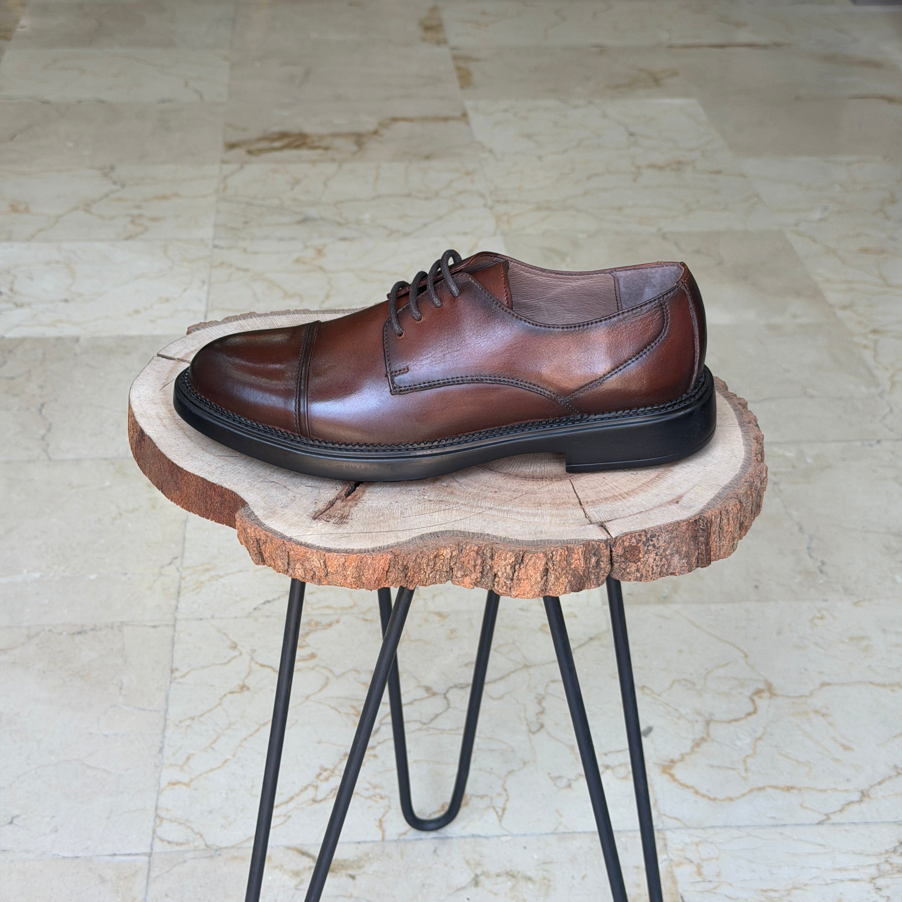 CHAUSSURES EN CUIR VÈRITABLES 041 taba