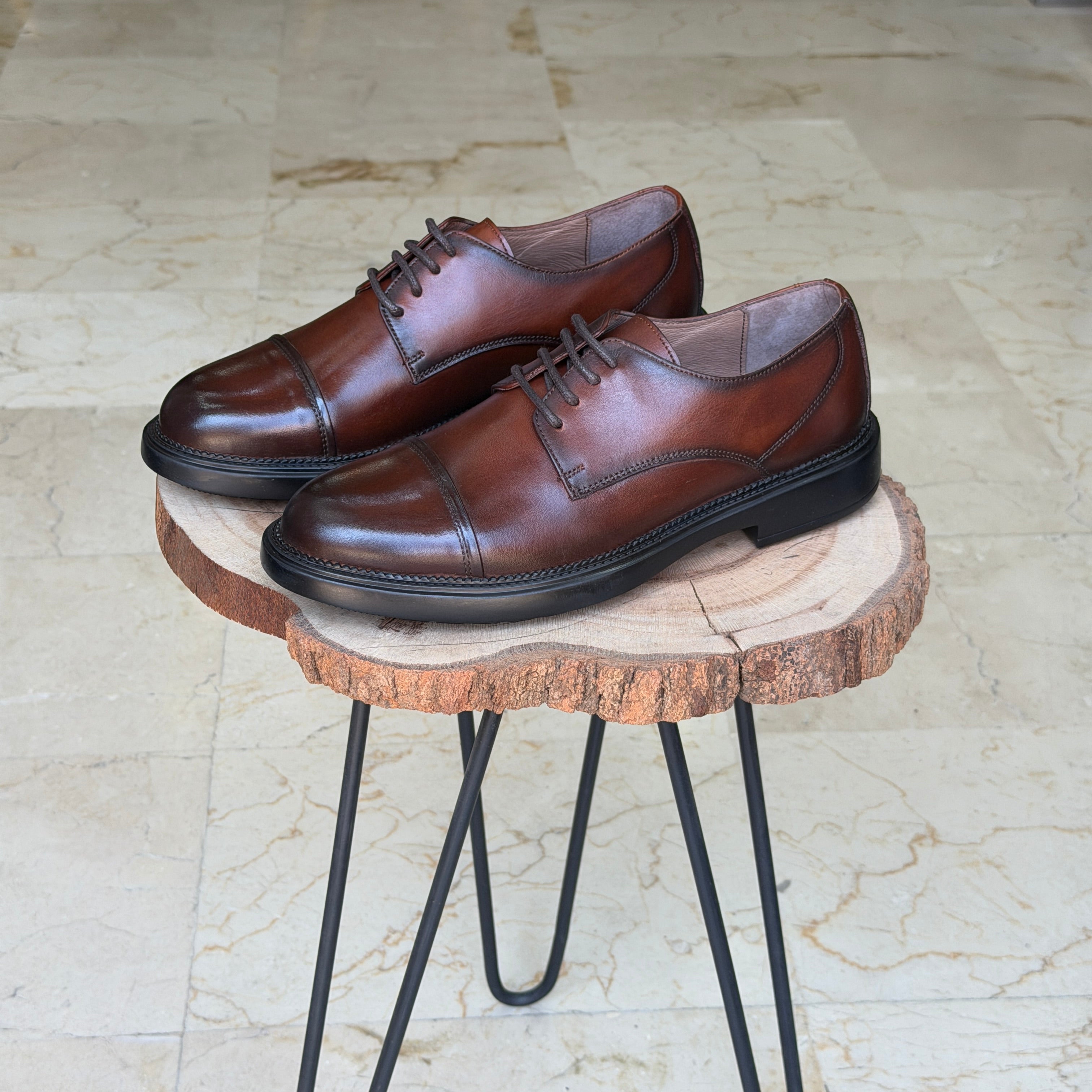 CHAUSSURES EN CUIR VÈRITABLES 041 taba