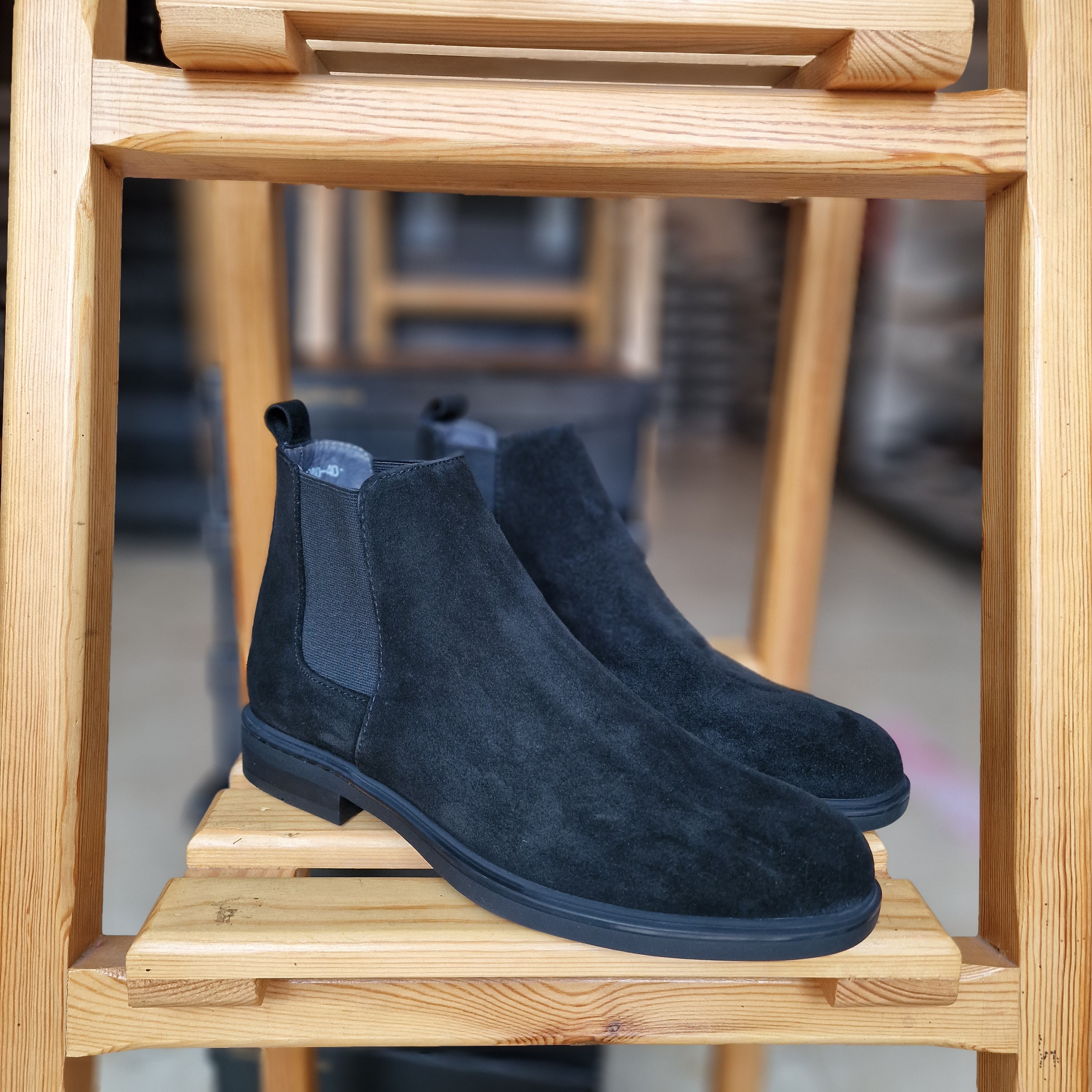 REF: 6040 PRO BOTTINE EN CUIR DAIM NOIR  TX