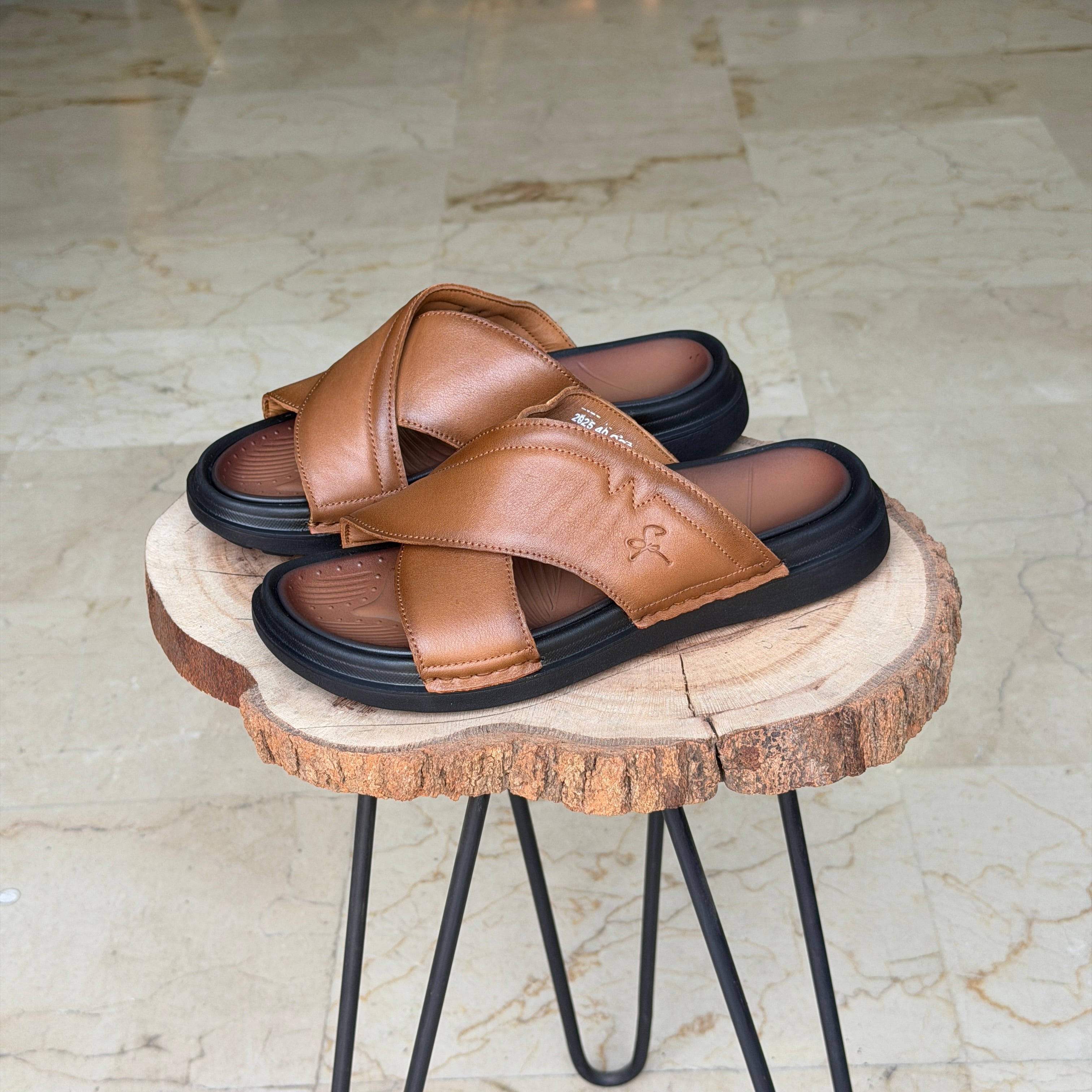 SANDALE EN CUIR Ergonomic Arch S47 TABA