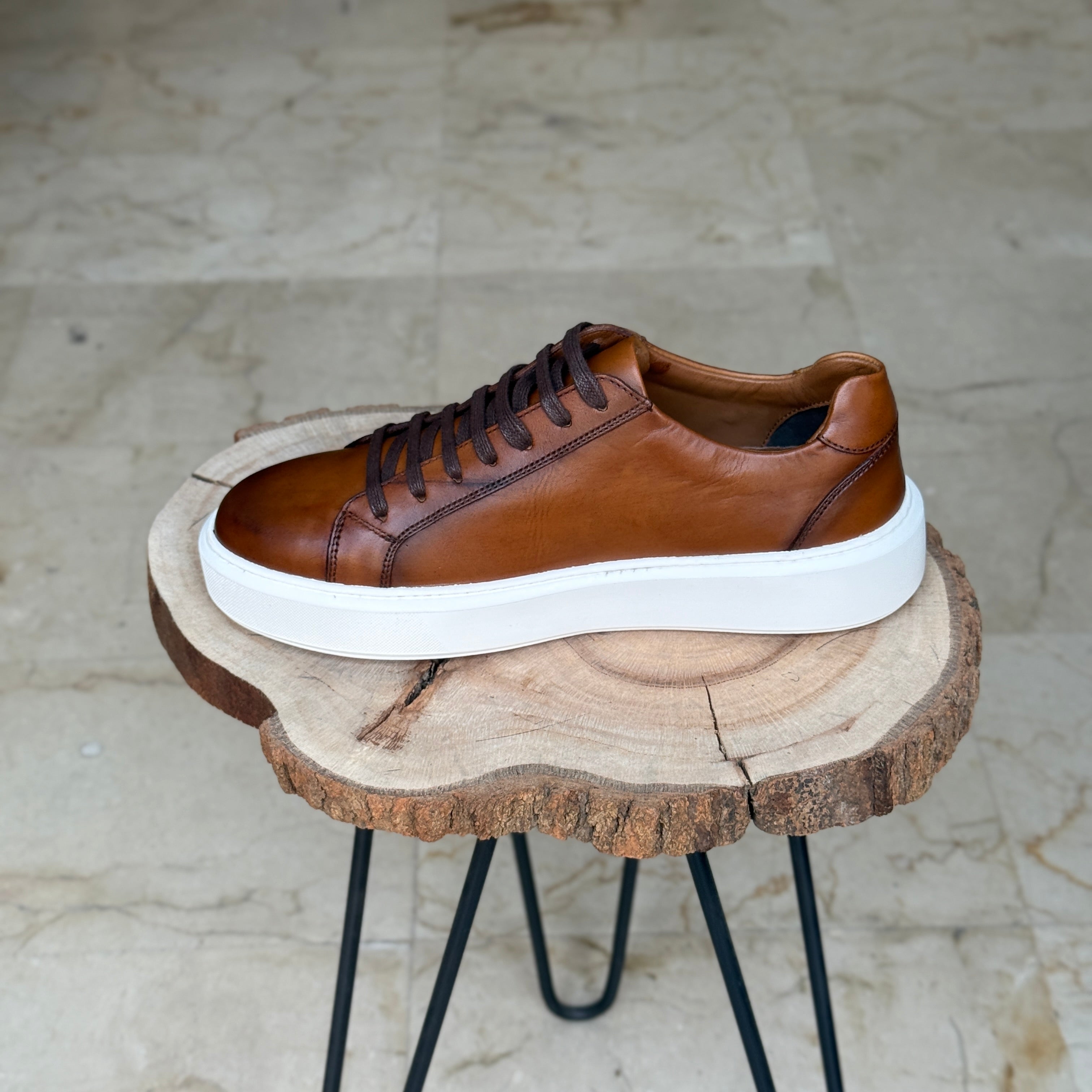 BASKET EN CUIR  L’ALLURE 708 TABA