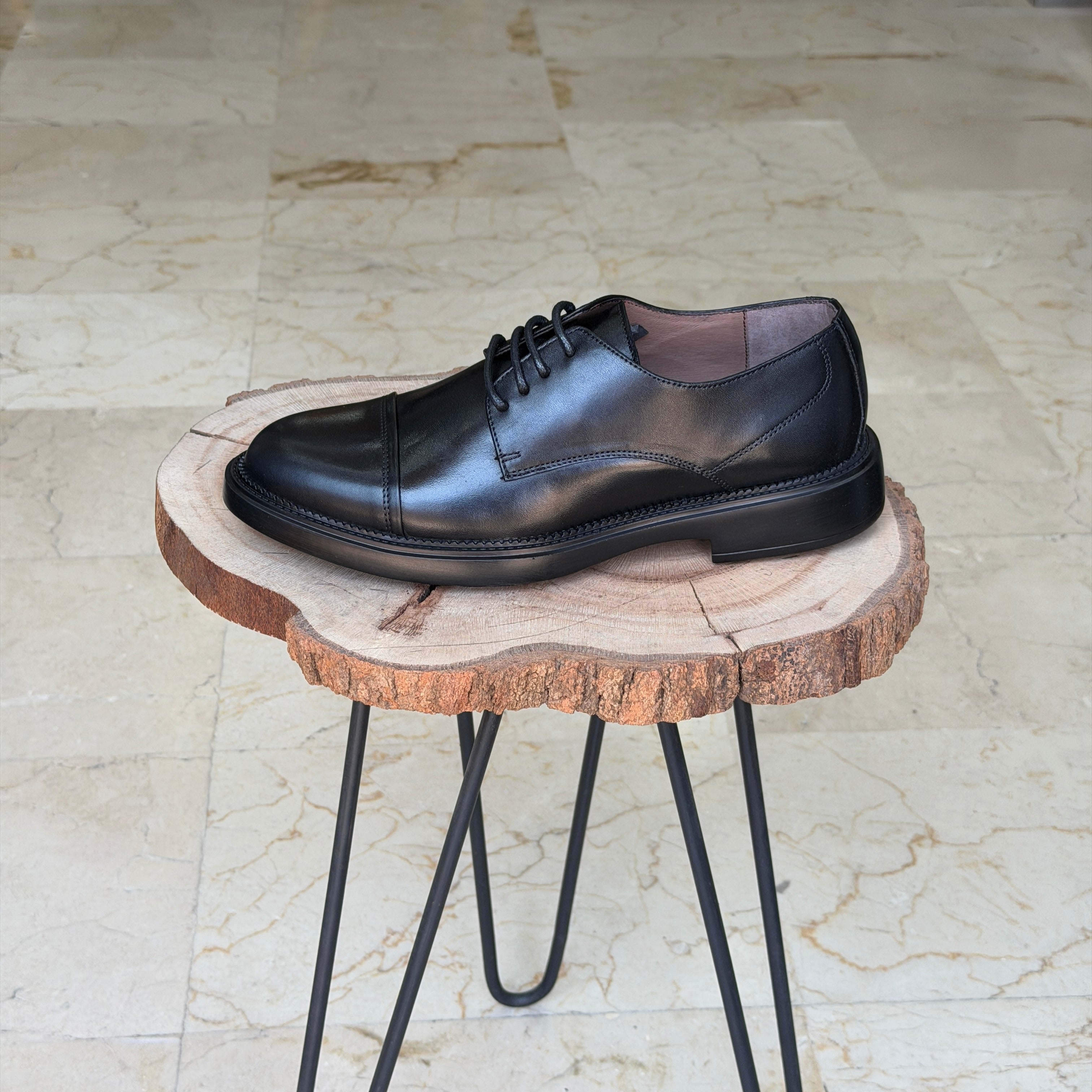 CHAUSSURES EN CUIR VÈRITABLES 041 noir