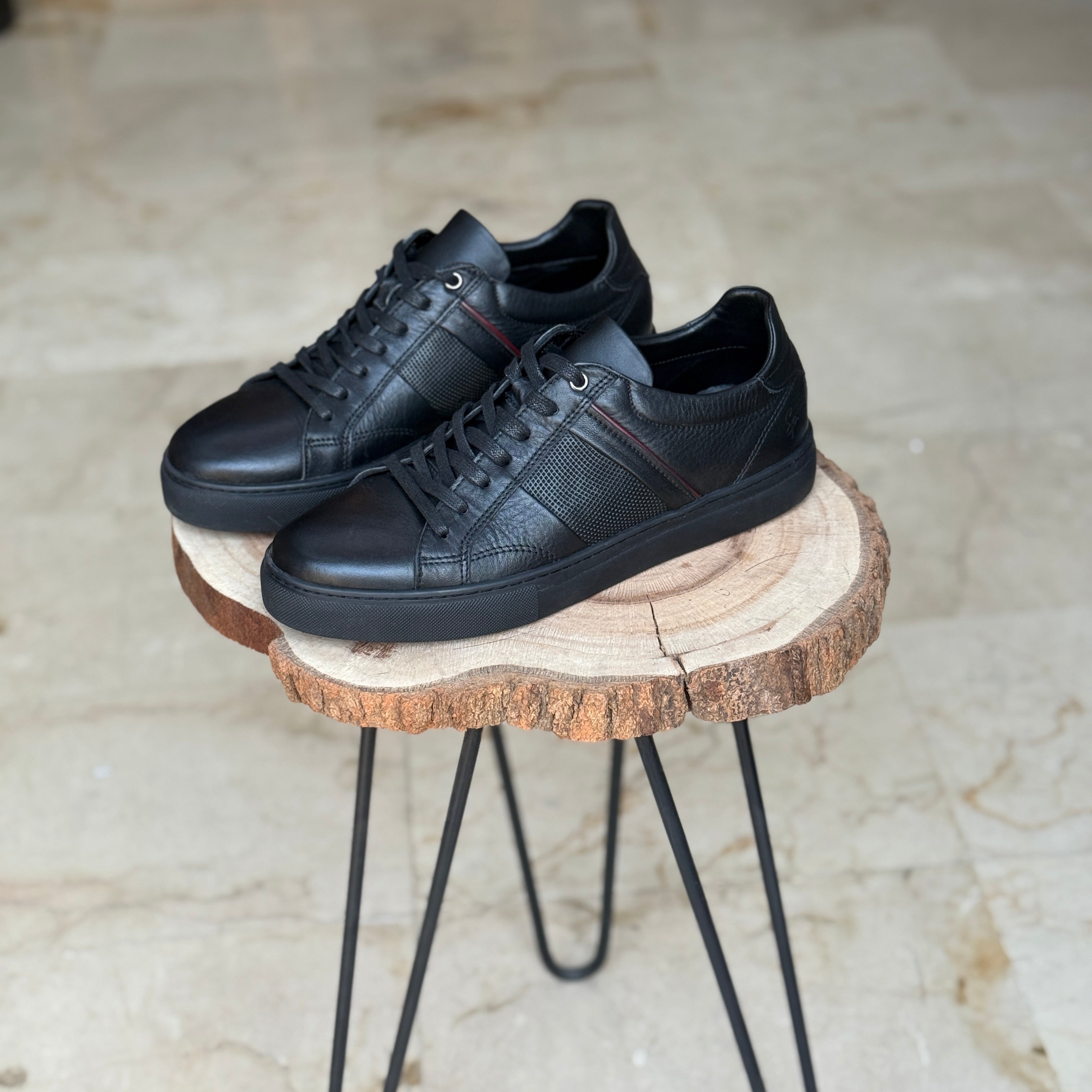 BASKET EN CUIR 718 NOIR