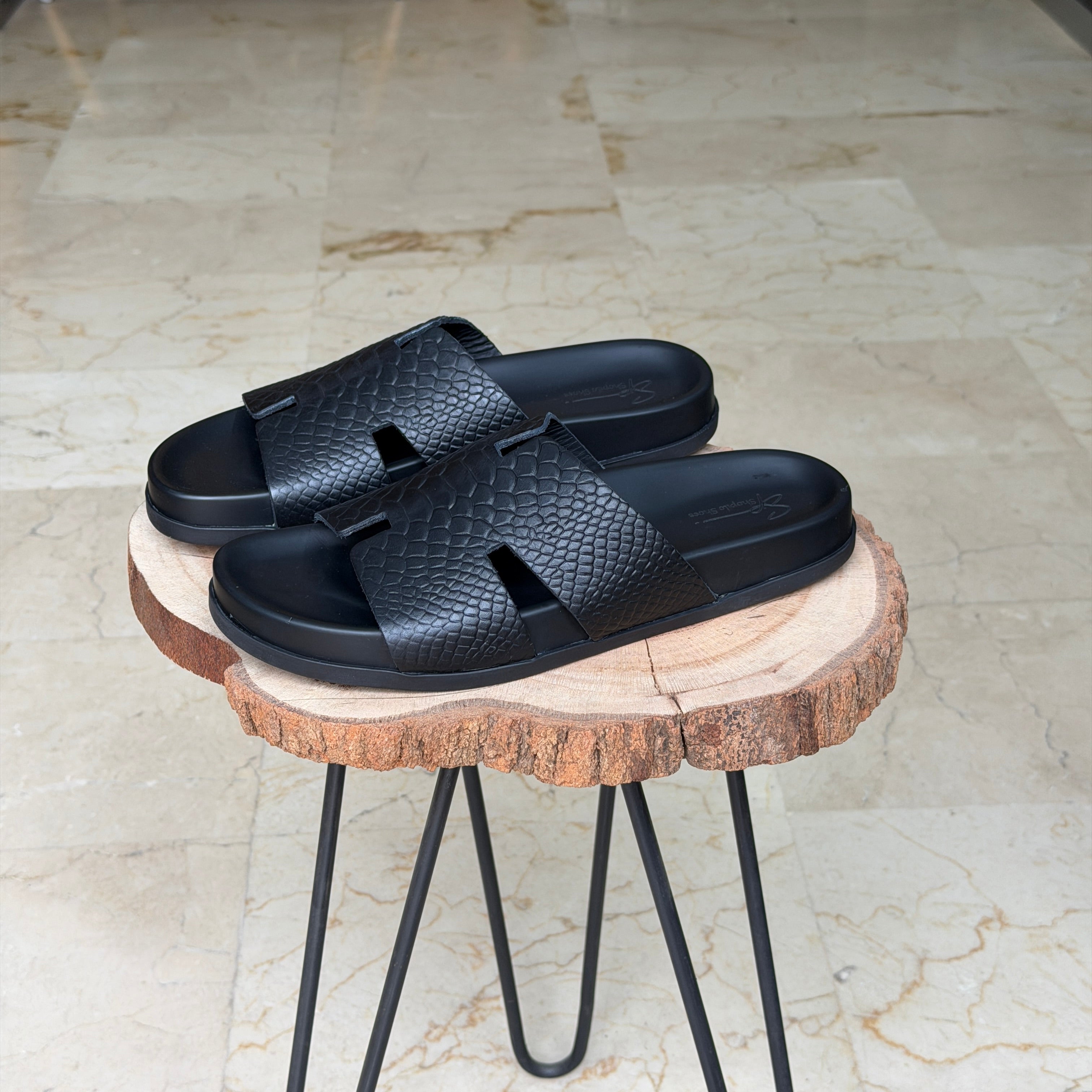 SANDALE EN CUIR Terra-Cuir 1978  Noir Croco