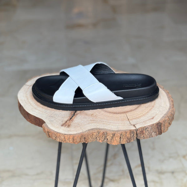 SANDALE EN CUIR  - SSS