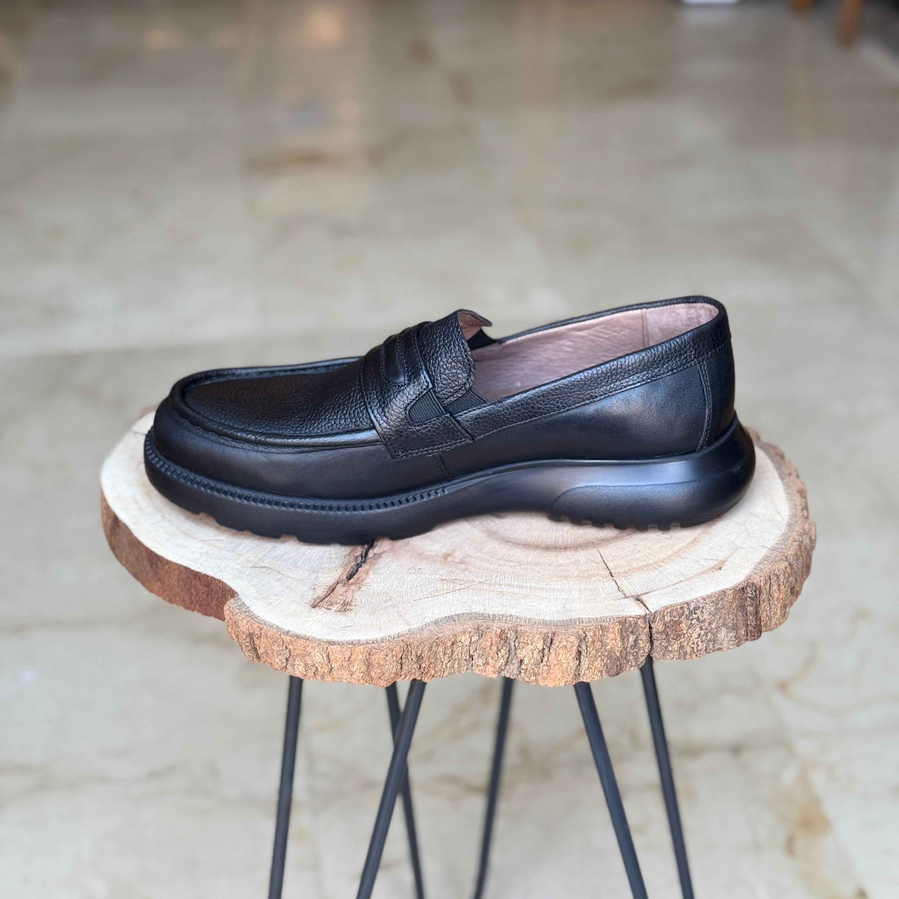 CHAUSSURES EN CUIR VÈRITABLES 437 NOIR