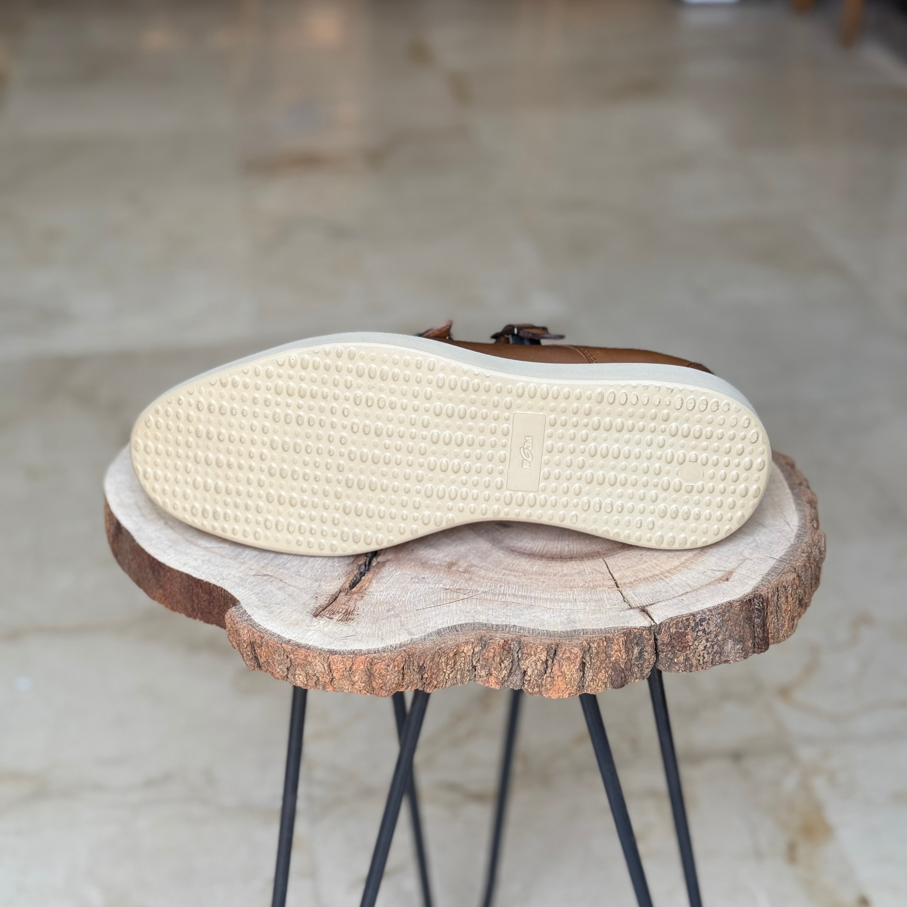 CHAUSSURES EN CUIR VÈRITABLES  DouxPas 0154 TABA