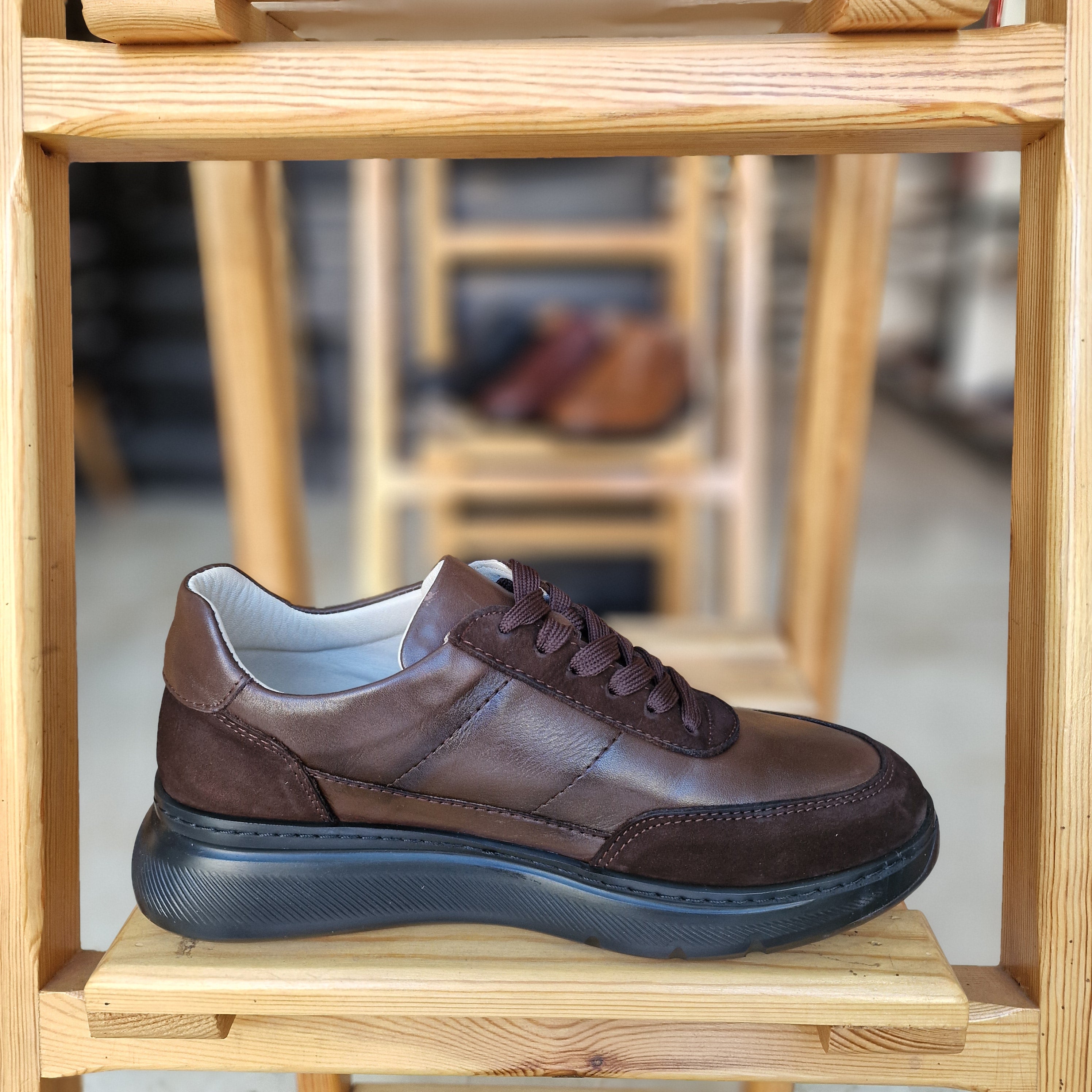 Basket Jevana En Cuir Marron / N - 1008 Eva