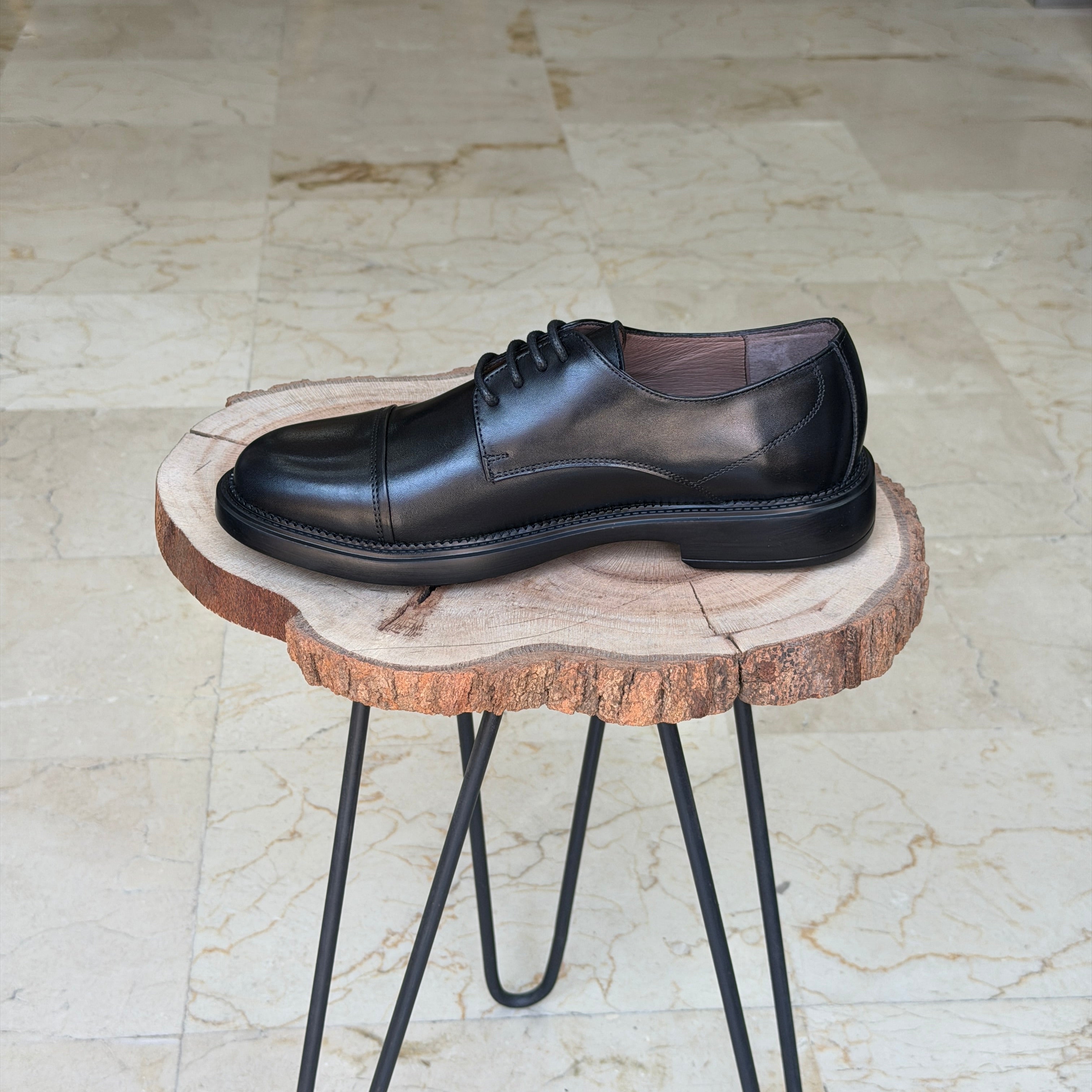 CHAUSSURES EN CUIR VÈRITABLES 041 noir